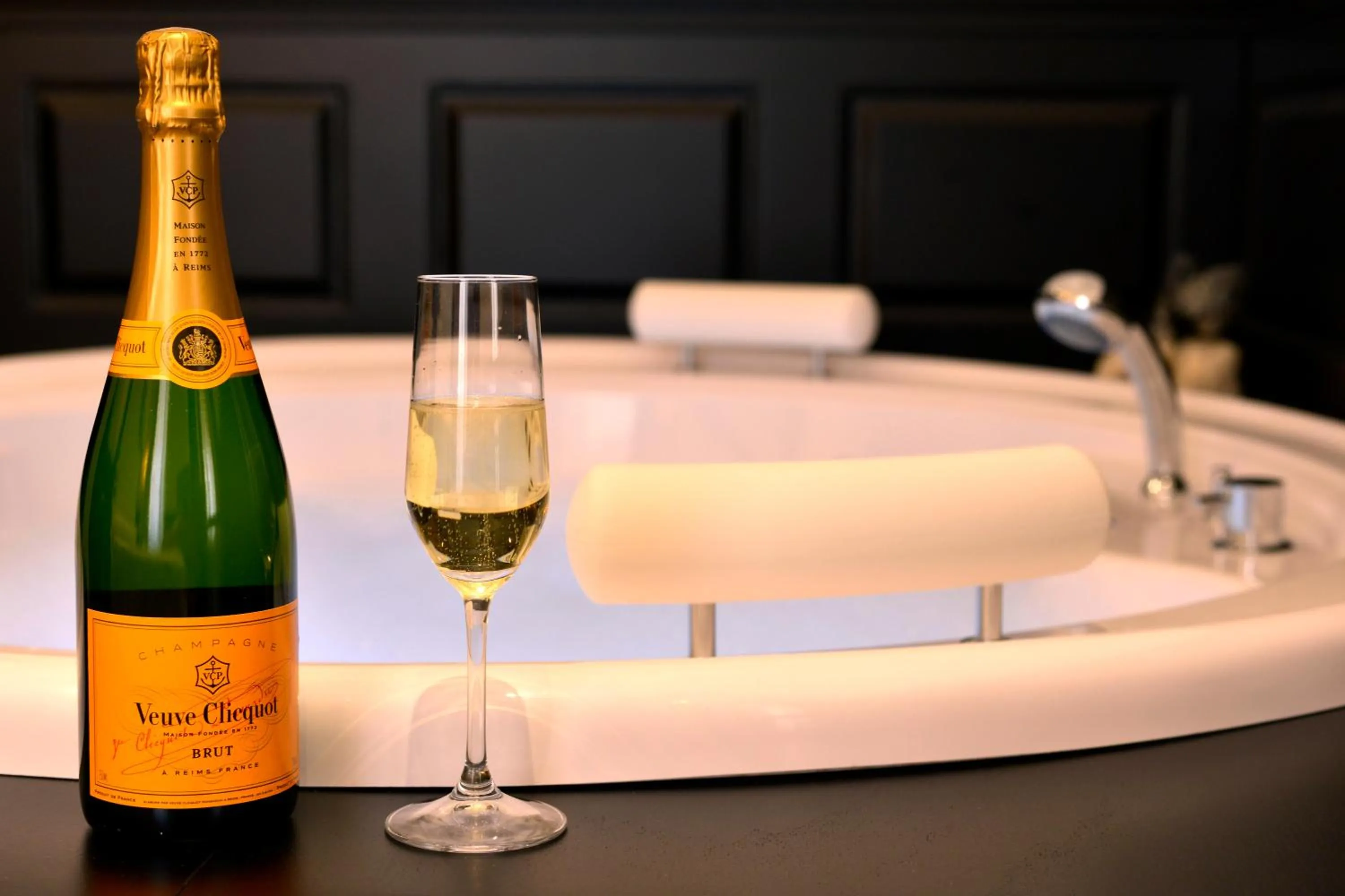 Decorative detail in Vaticano Royal Suite Guest House