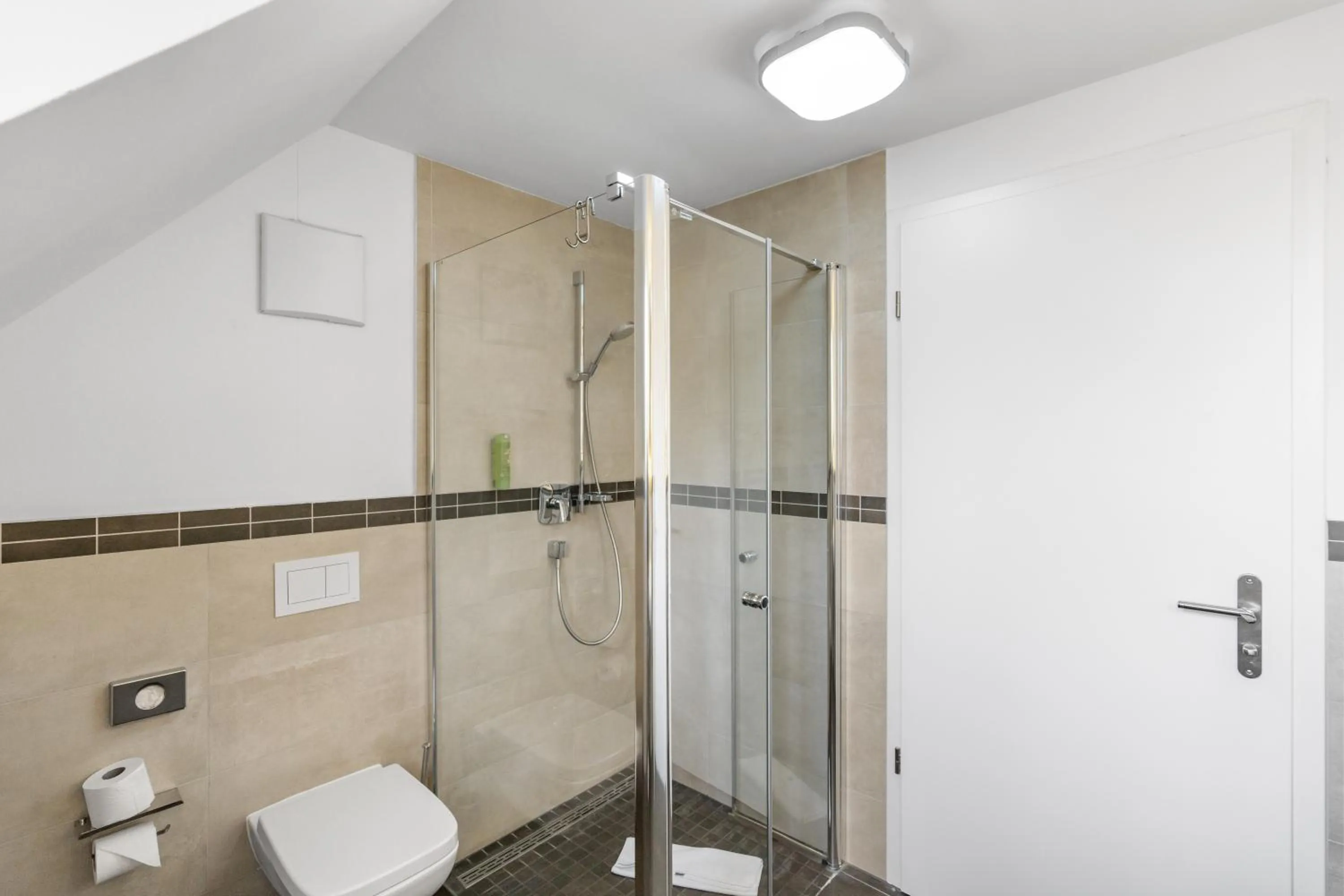 Shower in Amelie chez Inez