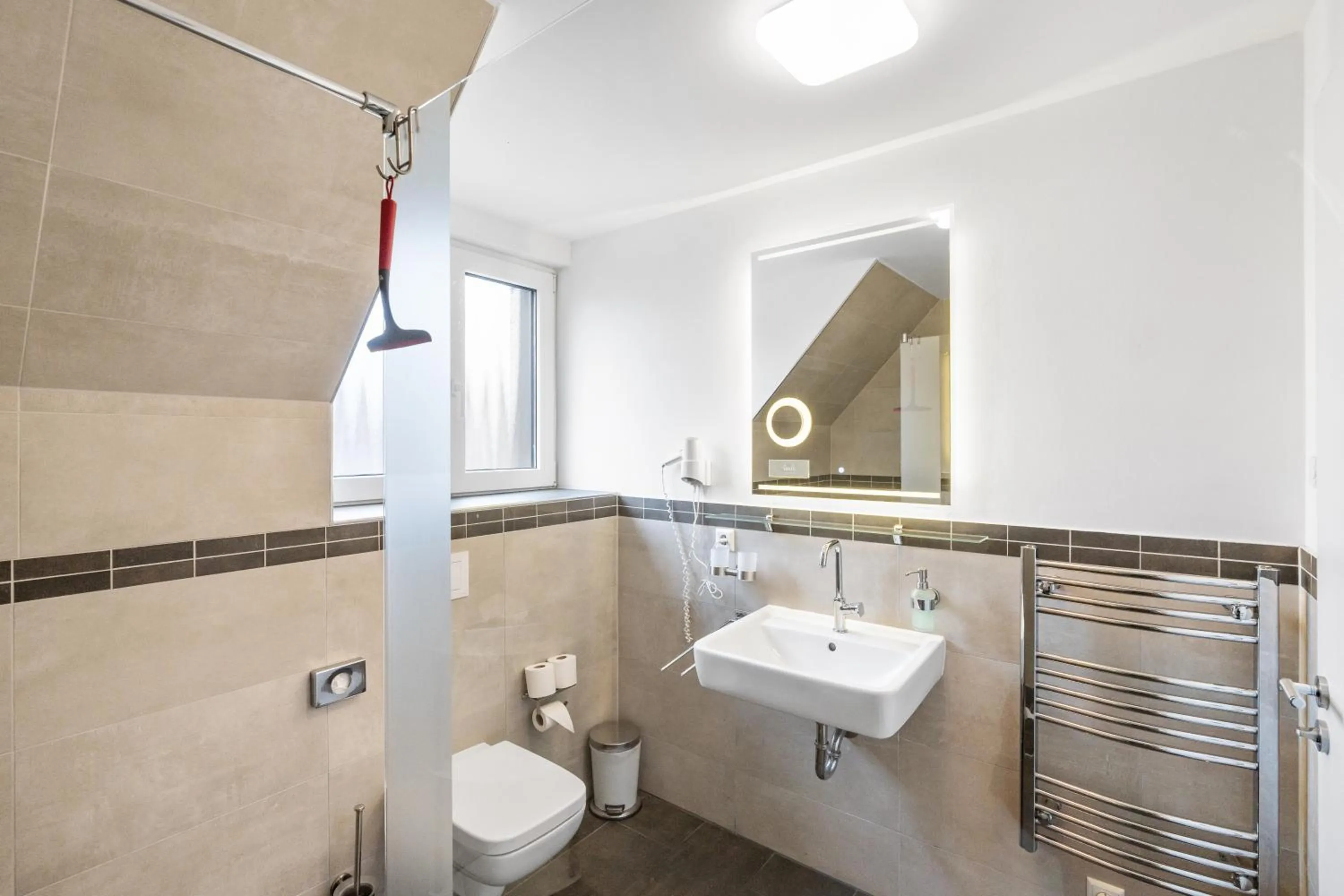 Shower in Amelie chez Inez