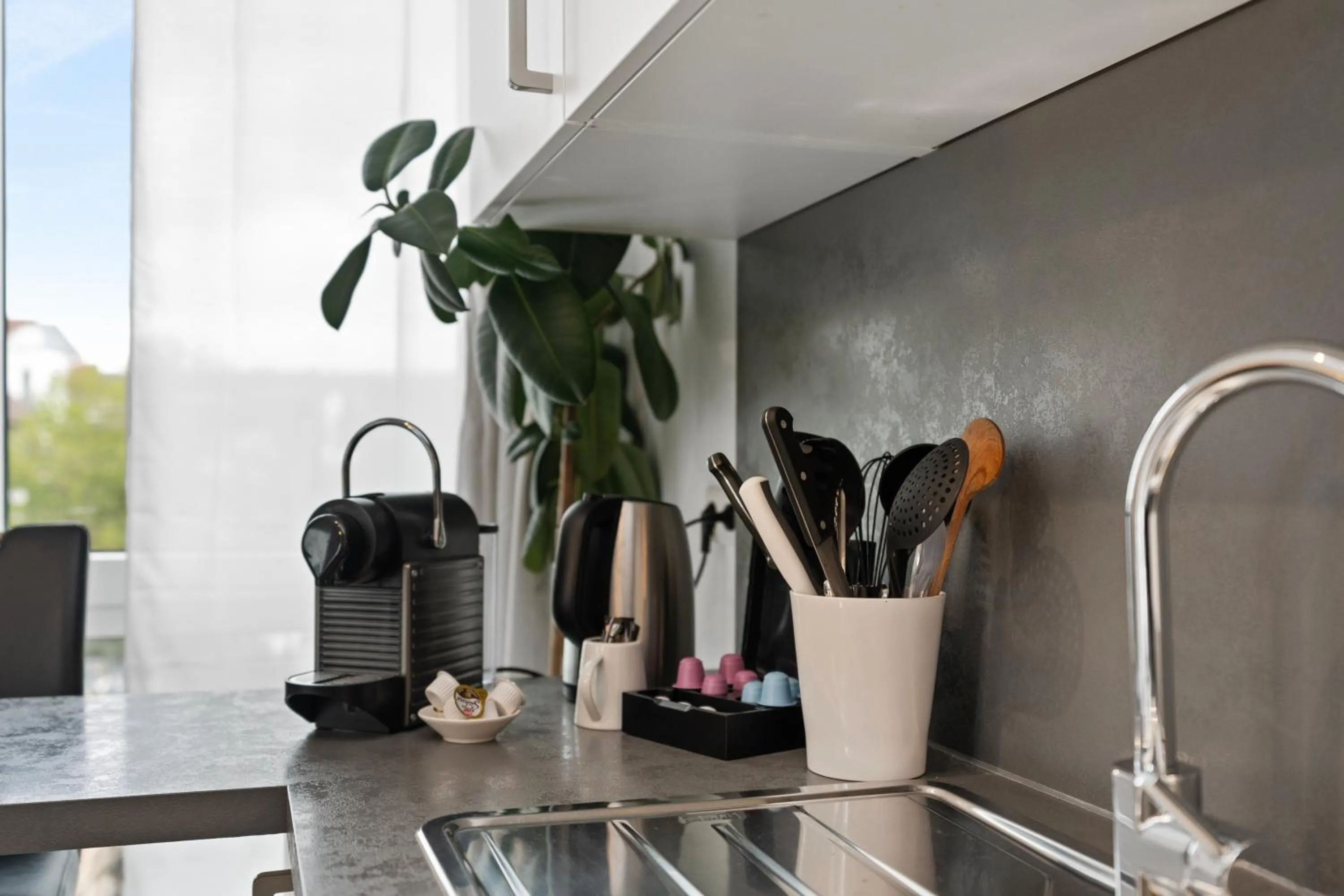 Coffee/tea facilities in Amelie chez Inez