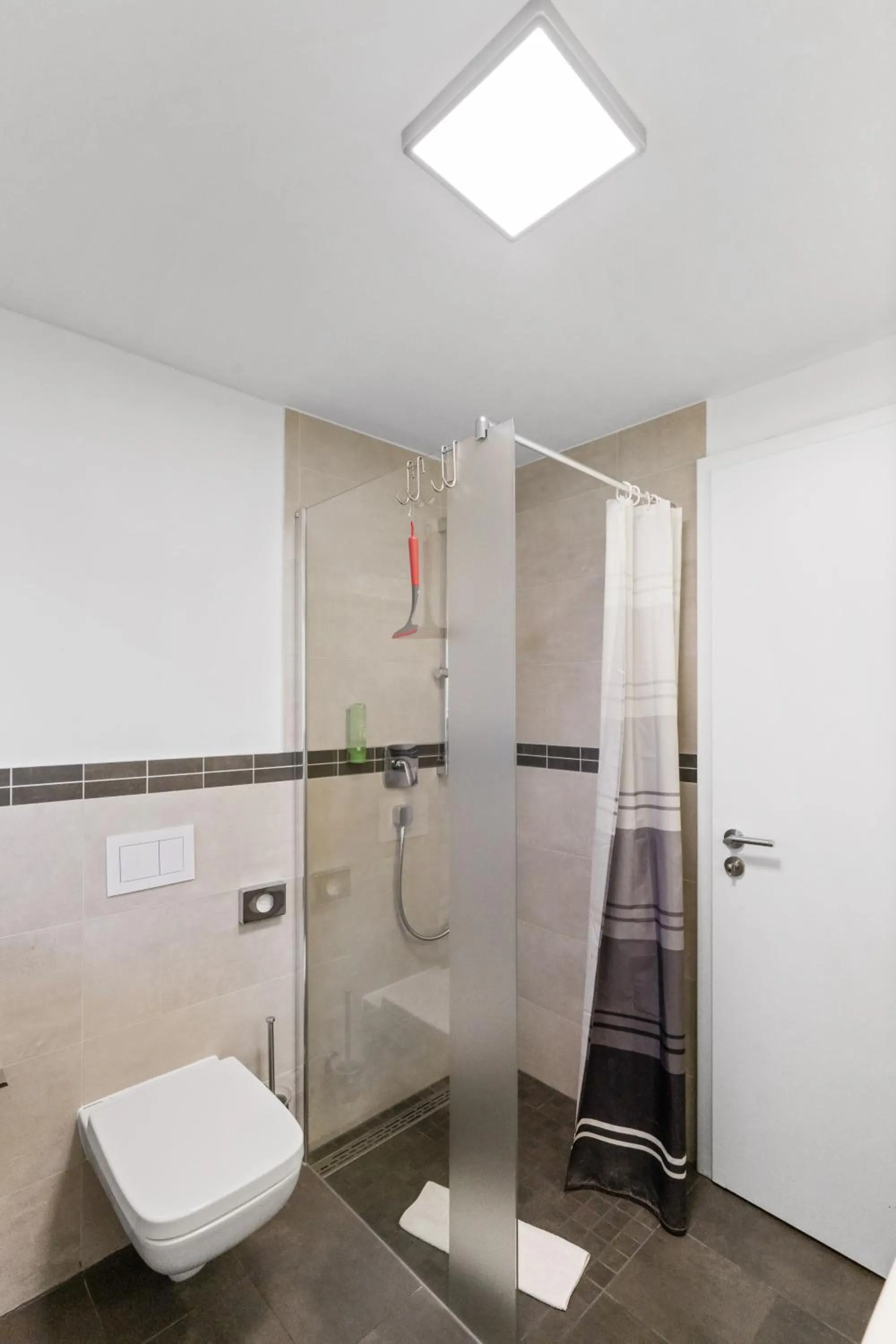 Shower in Amelie chez Inez