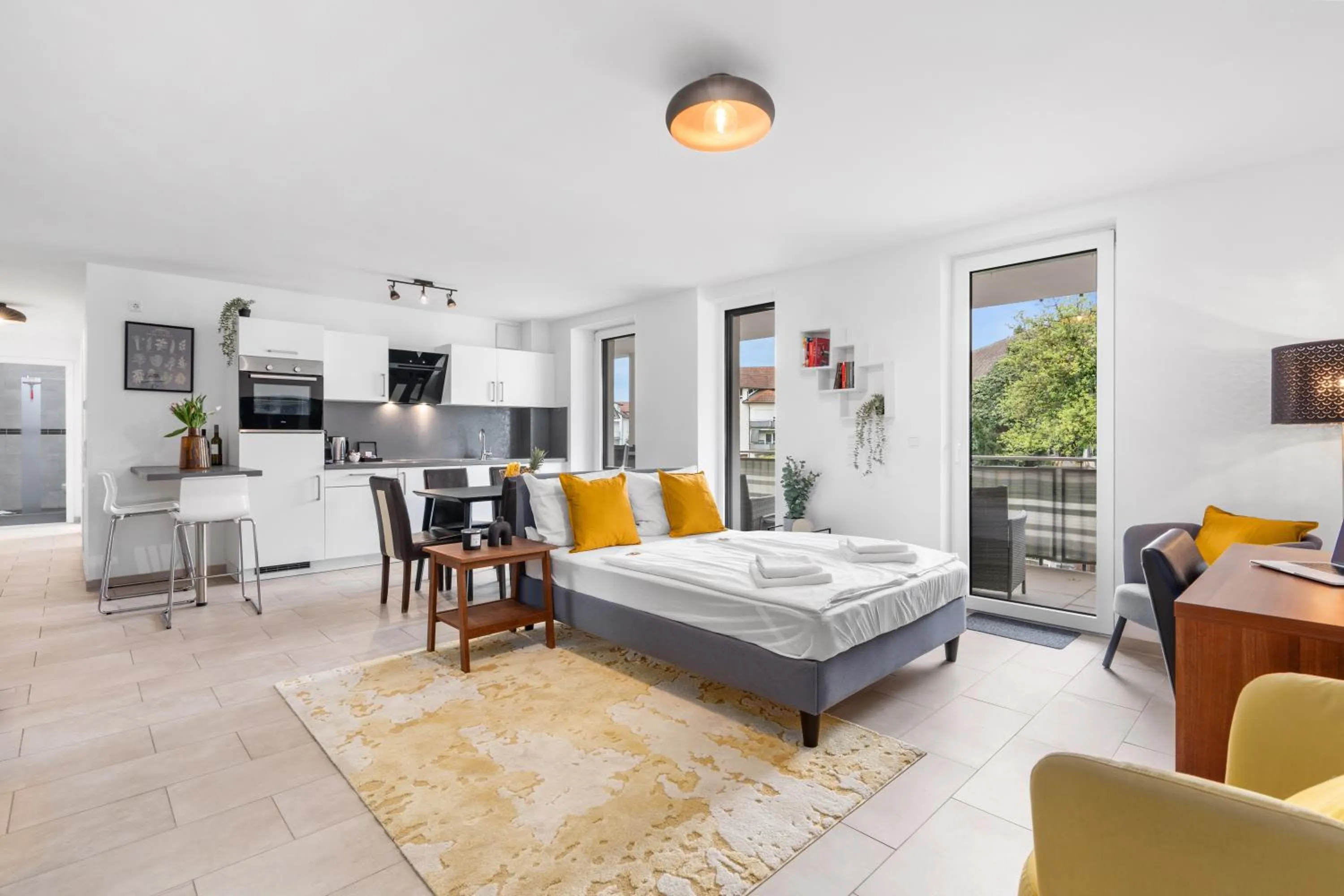 Communal lounge/ TV room, Bed in Amelie chez Inez