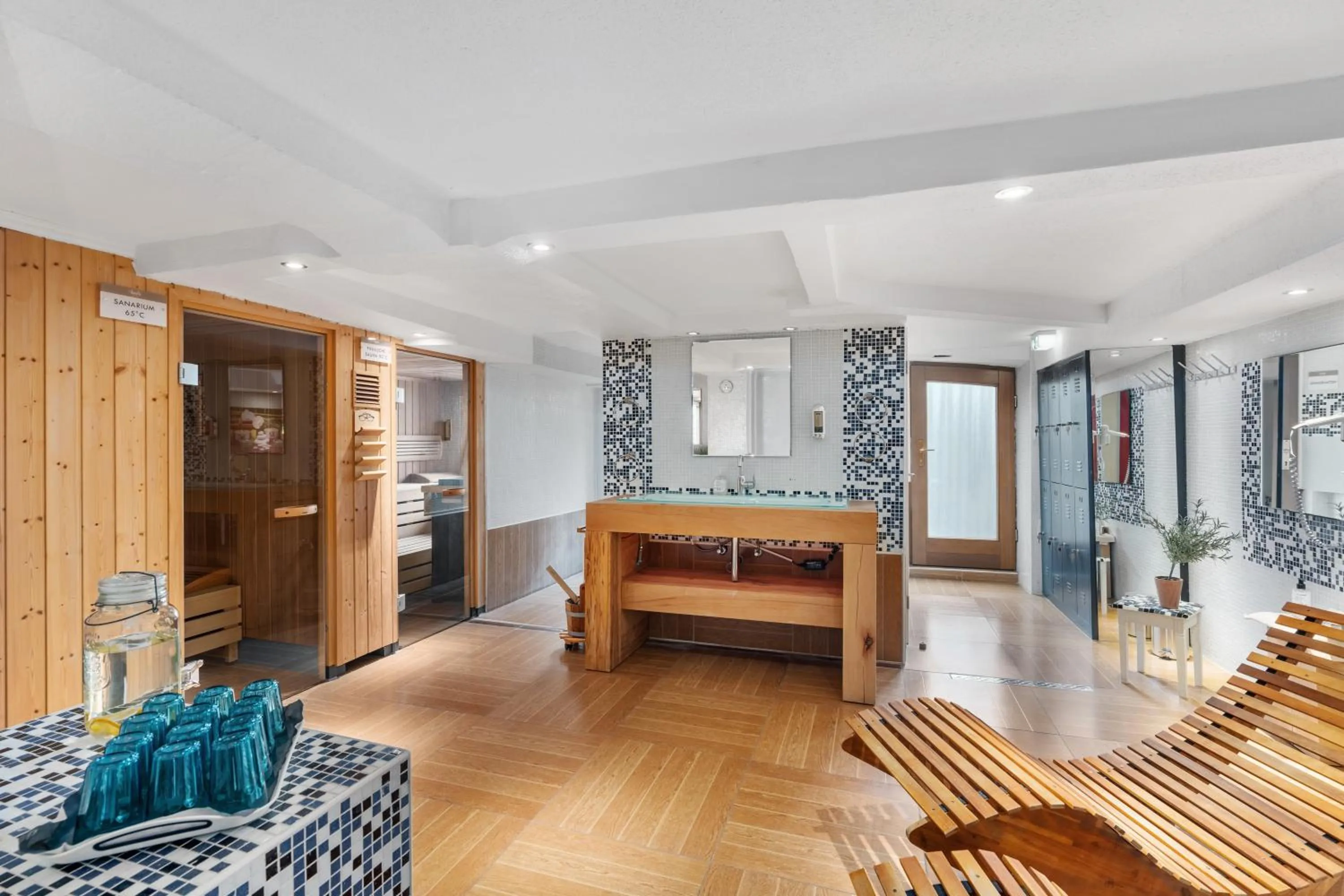 Shower in Amelie chez Inez