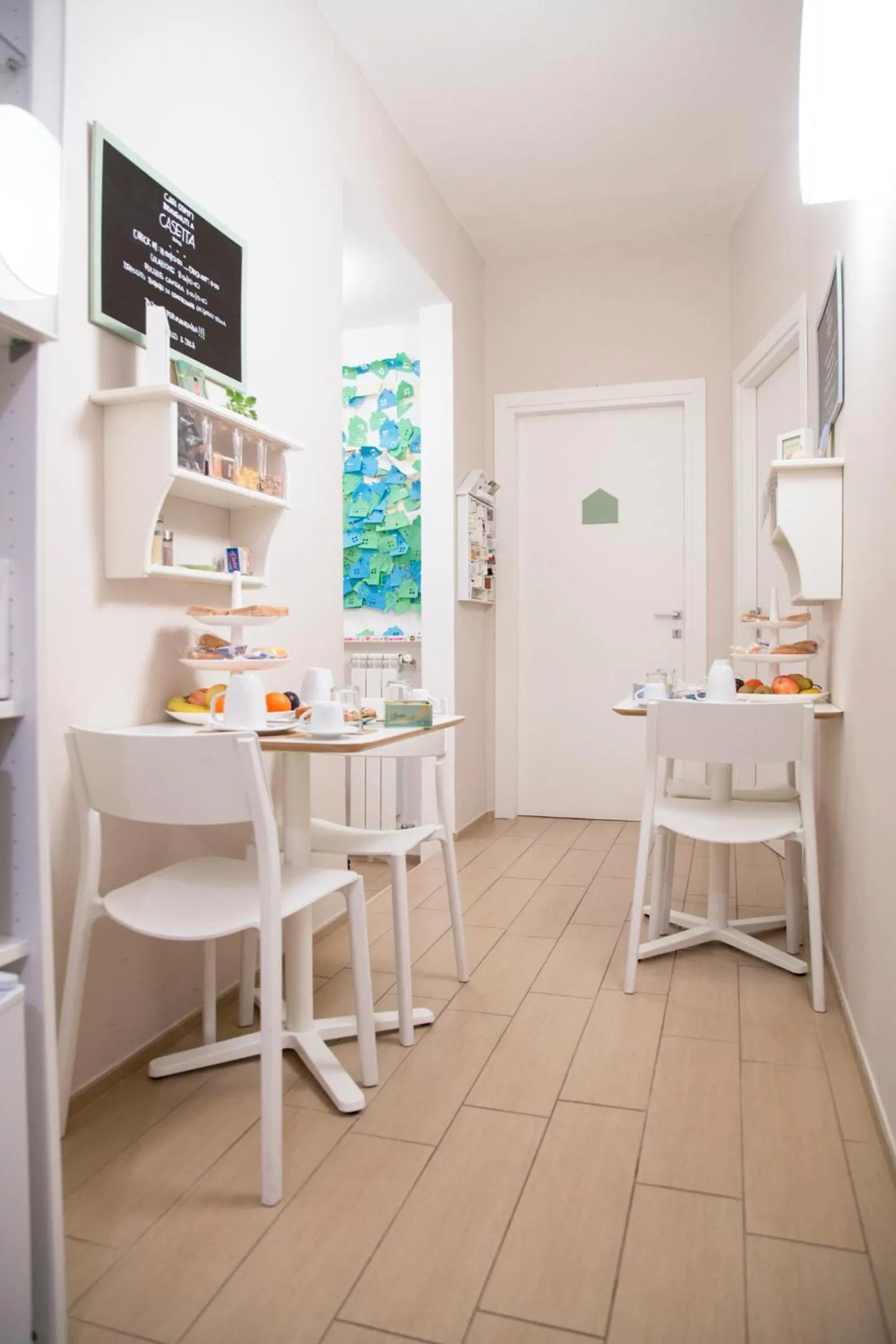 Food and drinks in B&B Casetta Roma