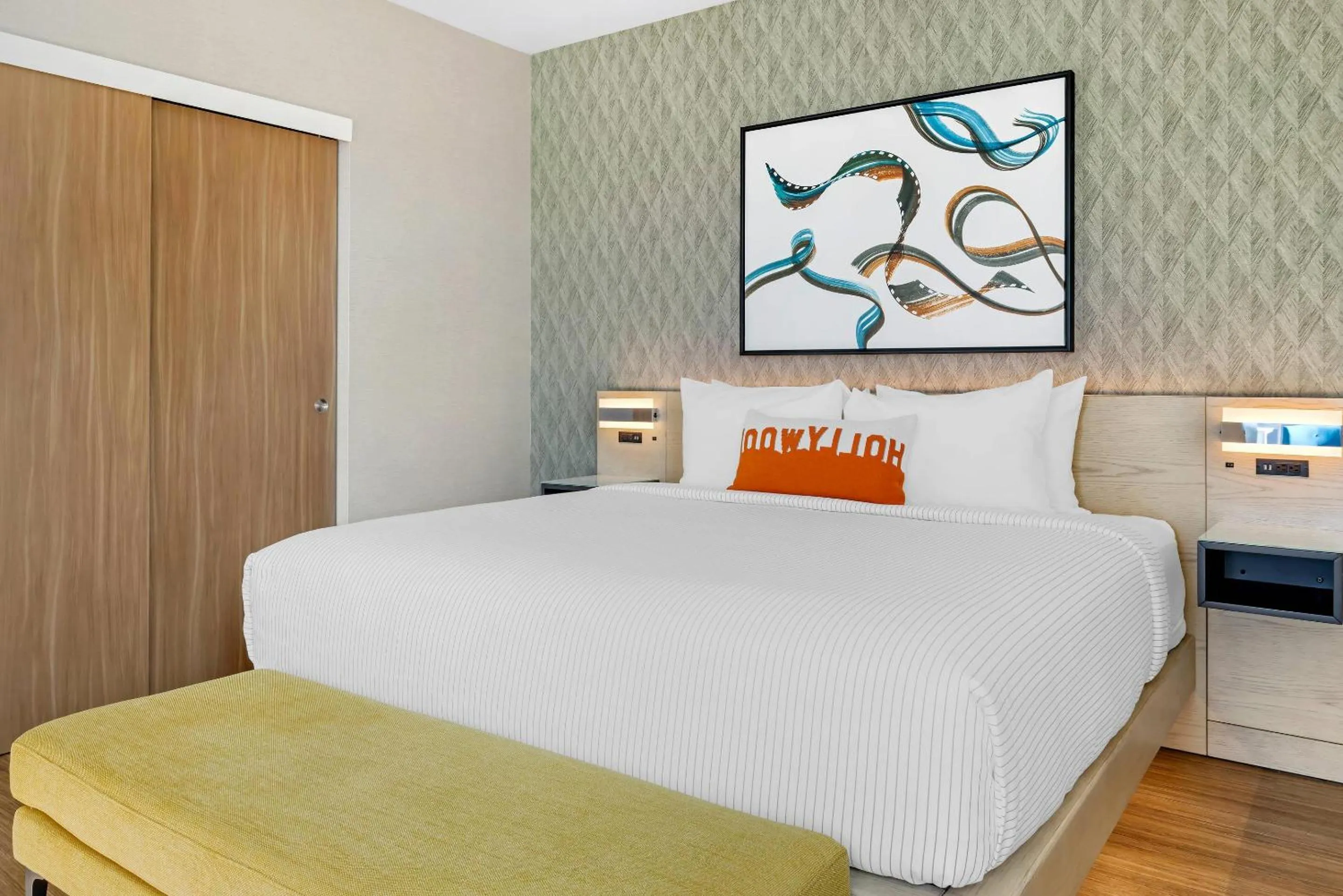 Bedroom, Bed in Cambria Hotel Burbank Airport