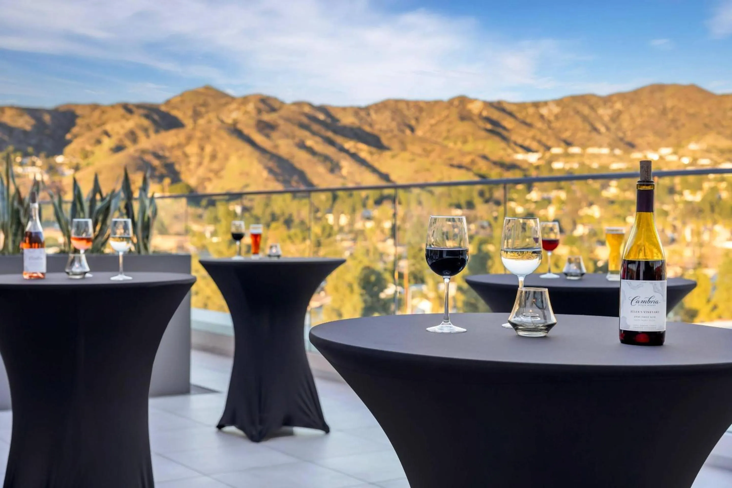 Meeting/conference room in Cambria Hotel Burbank Airport