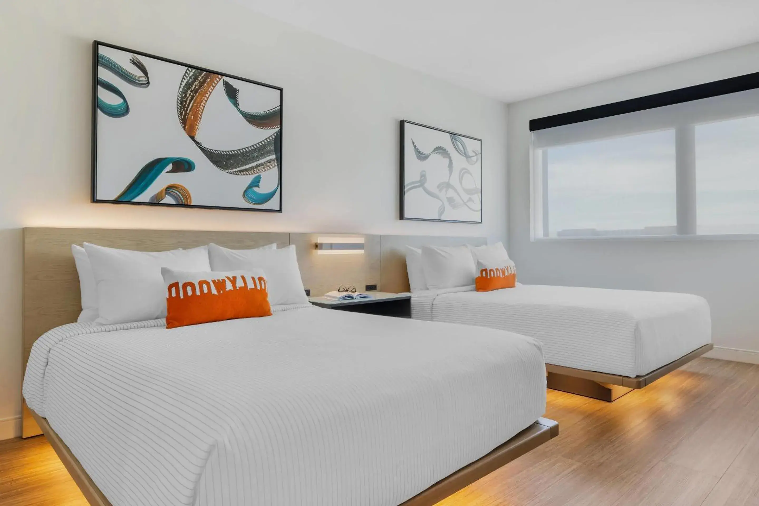 Bedroom, Bed in Cambria Hotel Burbank Airport Bedroom, Bed in Cambria Hotel Burbank Airport