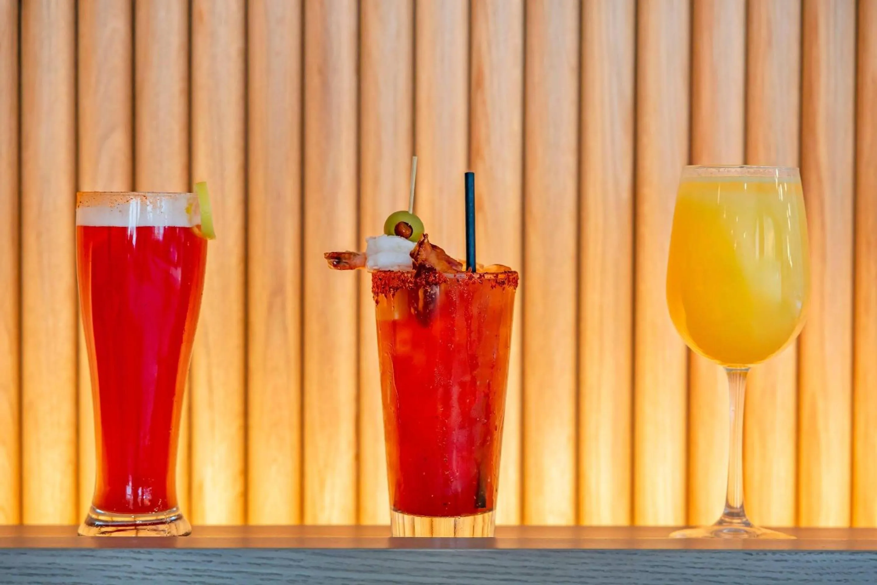 Restaurant/places to eat in Cambria Hotel Burbank Airport