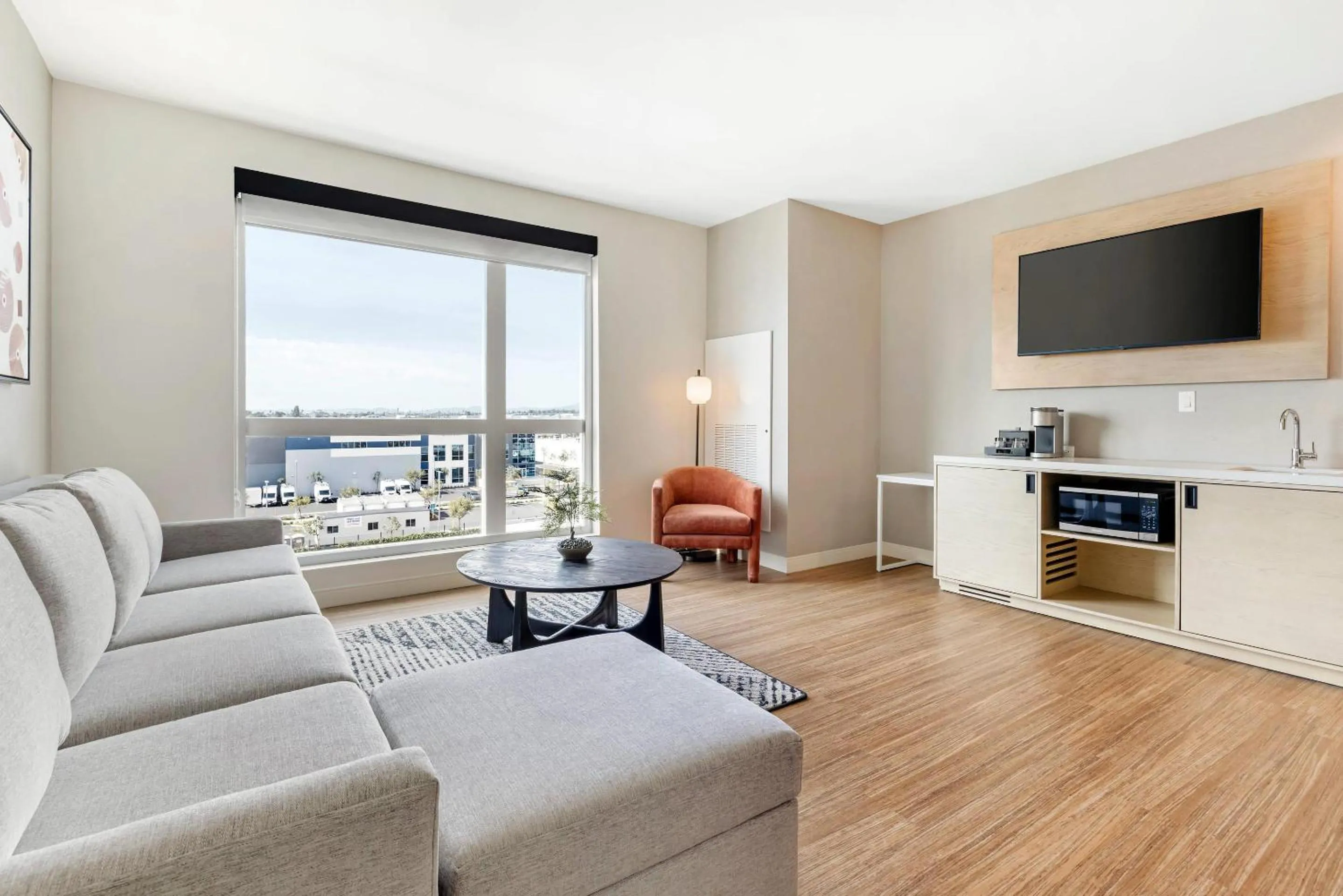 Bedroom in Cambria Hotel Burbank Airport