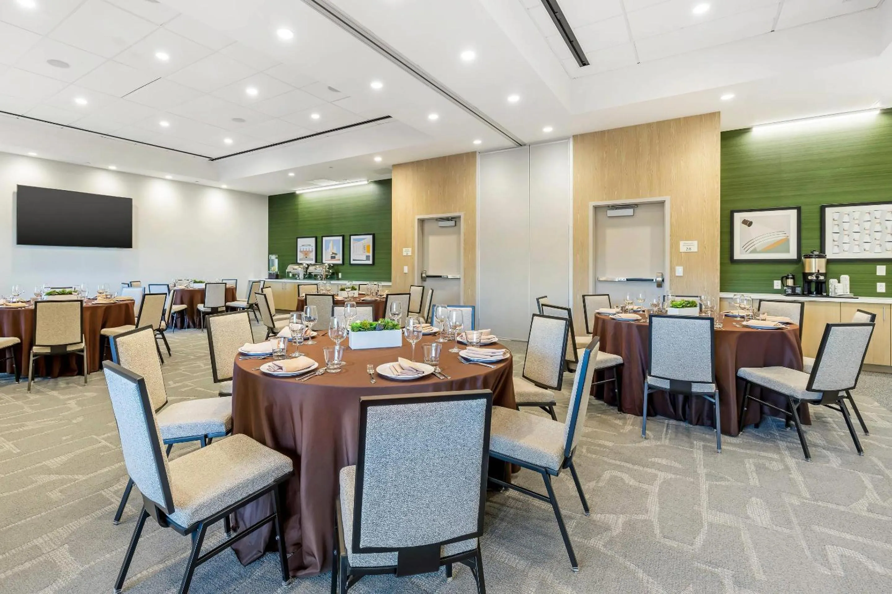 Meeting/conference room in Cambria Hotel Burbank Airport