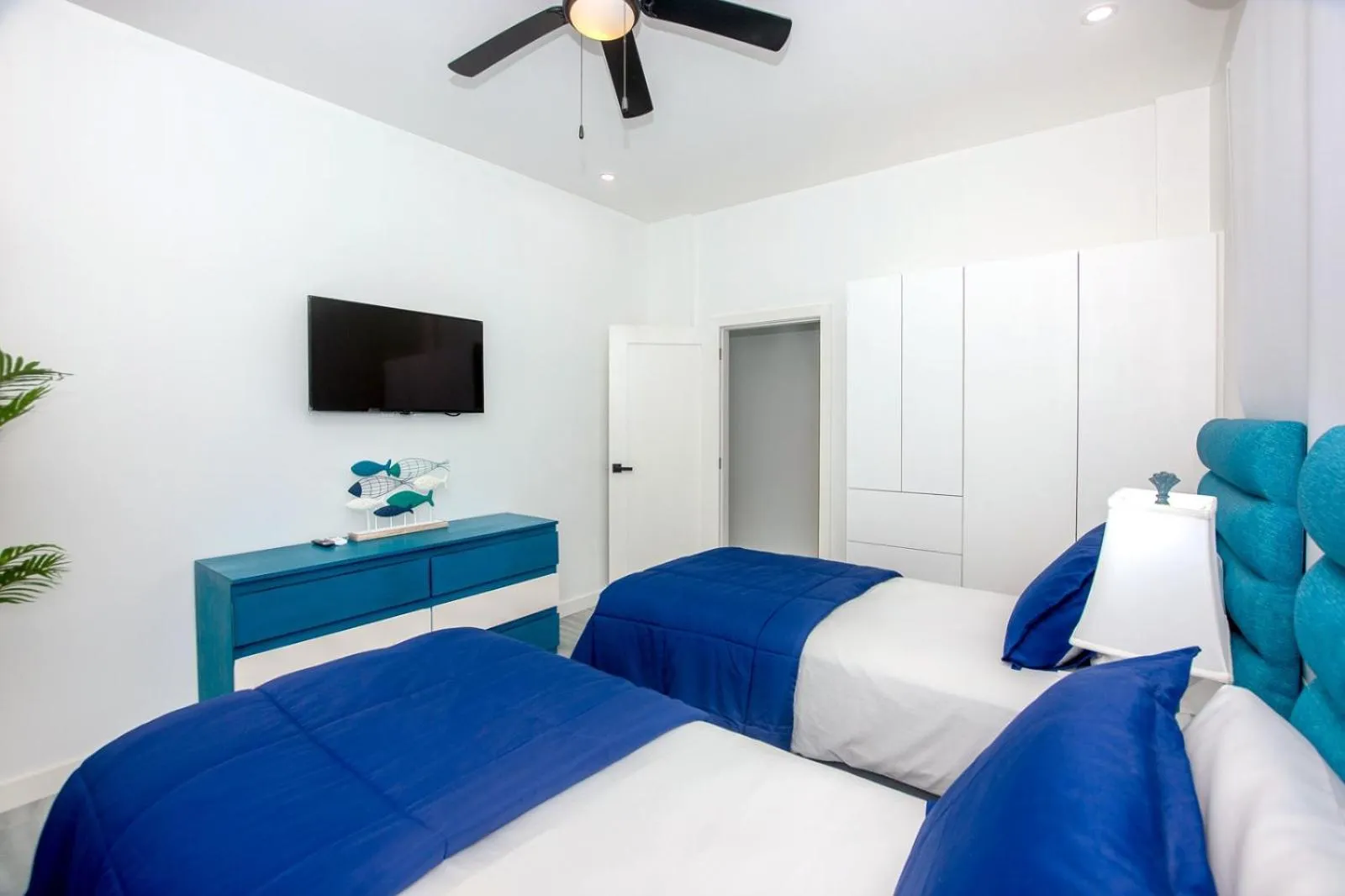 Bed in Acqua di Mare Resort