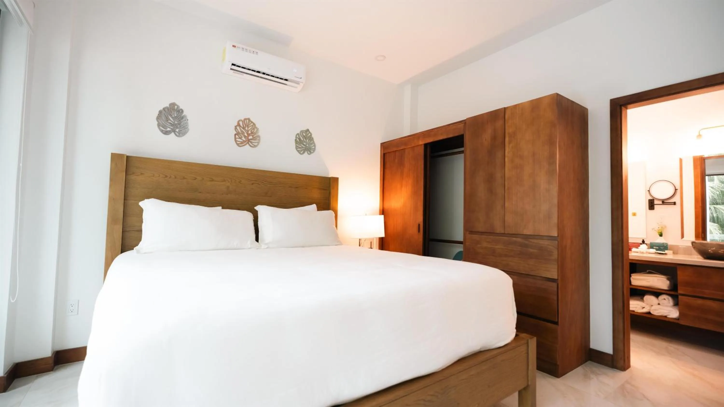 Photo of the whole room, Bed in Acqua di Mare Resort