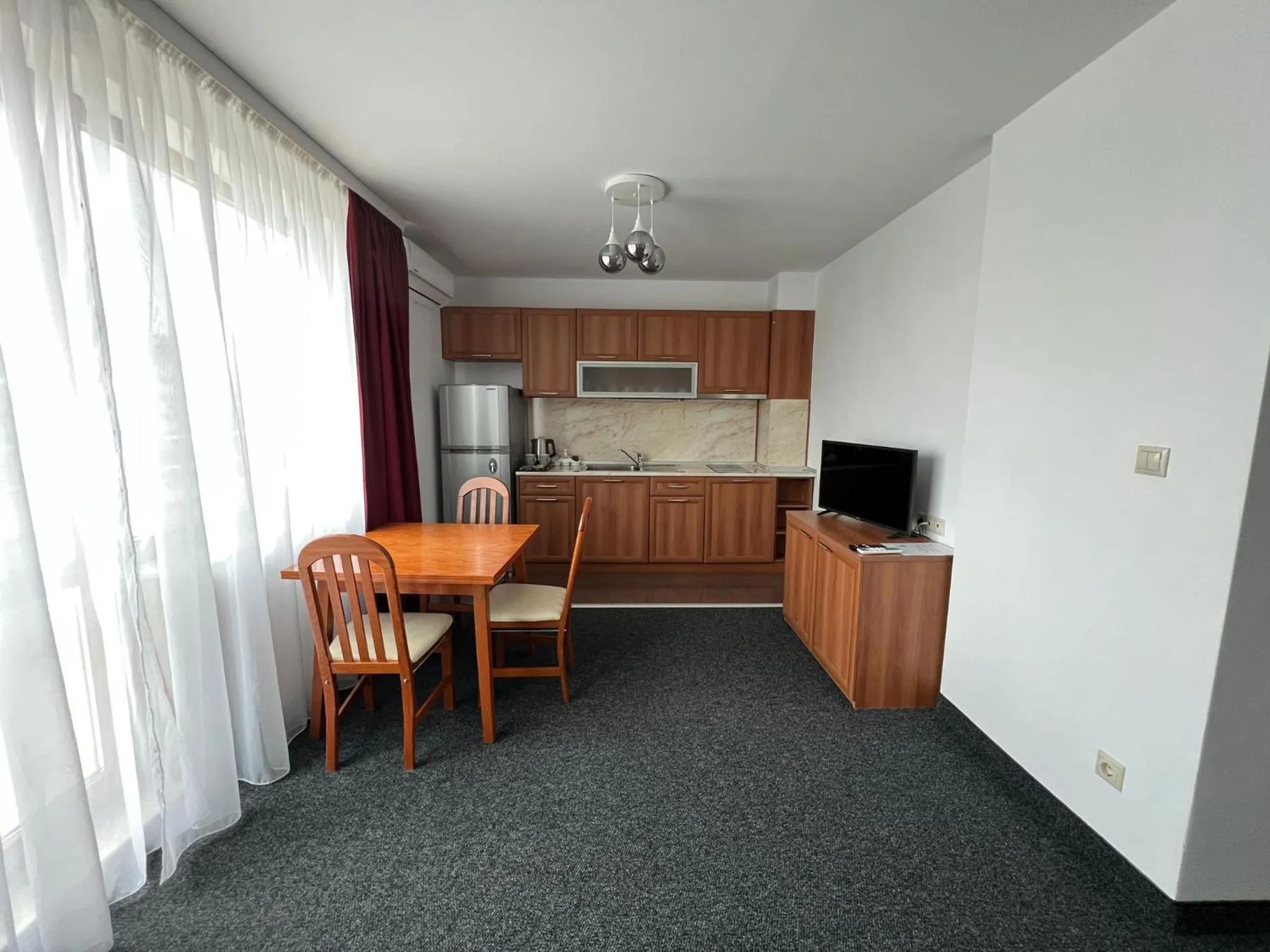 Family Hotel 007 Ivan Dimitrov-Kuklata 15 Str