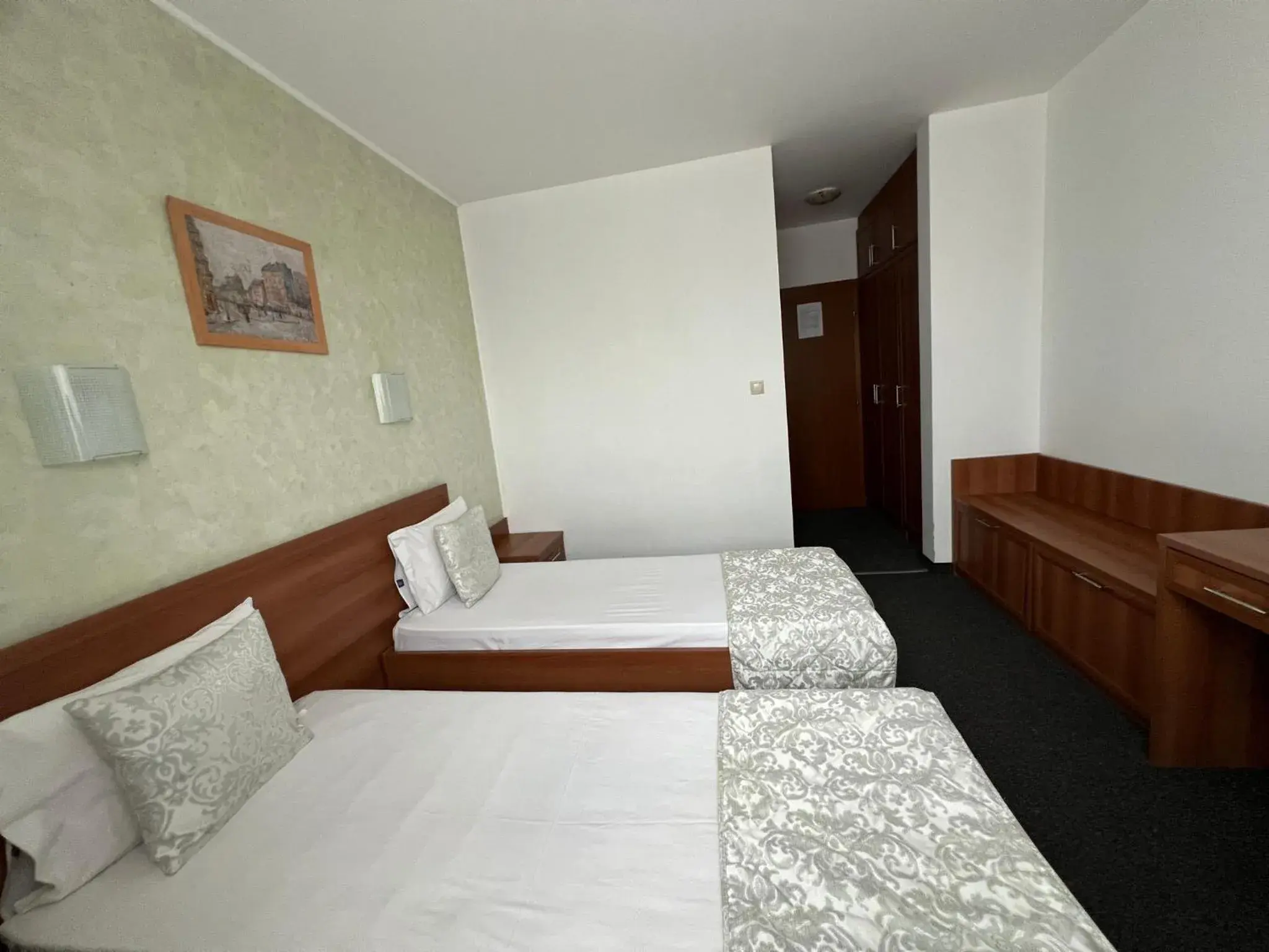 Twin Room in Family Hotel 007 Ivan Dimitrov-Kuklata 15 Str Twin Room in Family Hotel 007 Ivan Dimitrov-Kuklata 15 Str