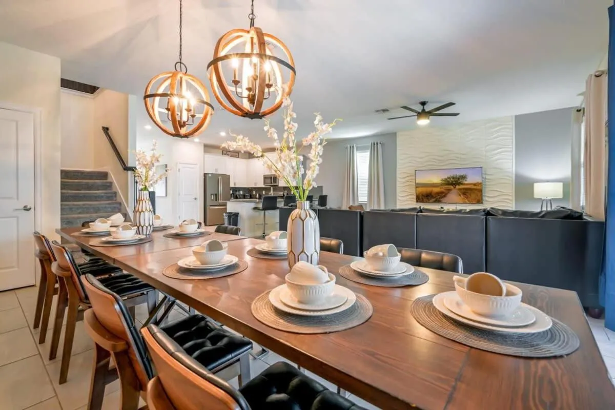 Family Paradise Space Themed Perfect Location