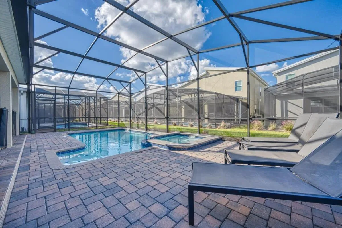 Family Paradise Space Themed Perfect Location