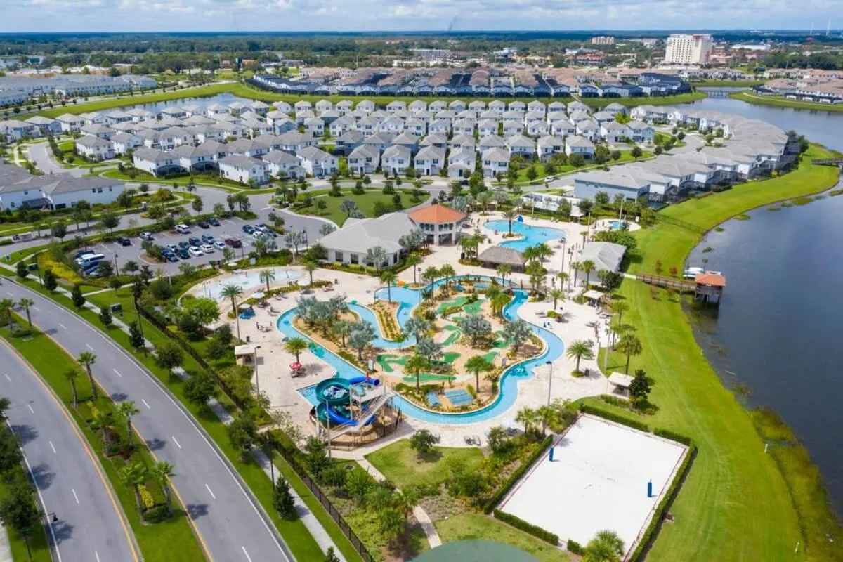 Family Paradise Space Themed Perfect Location