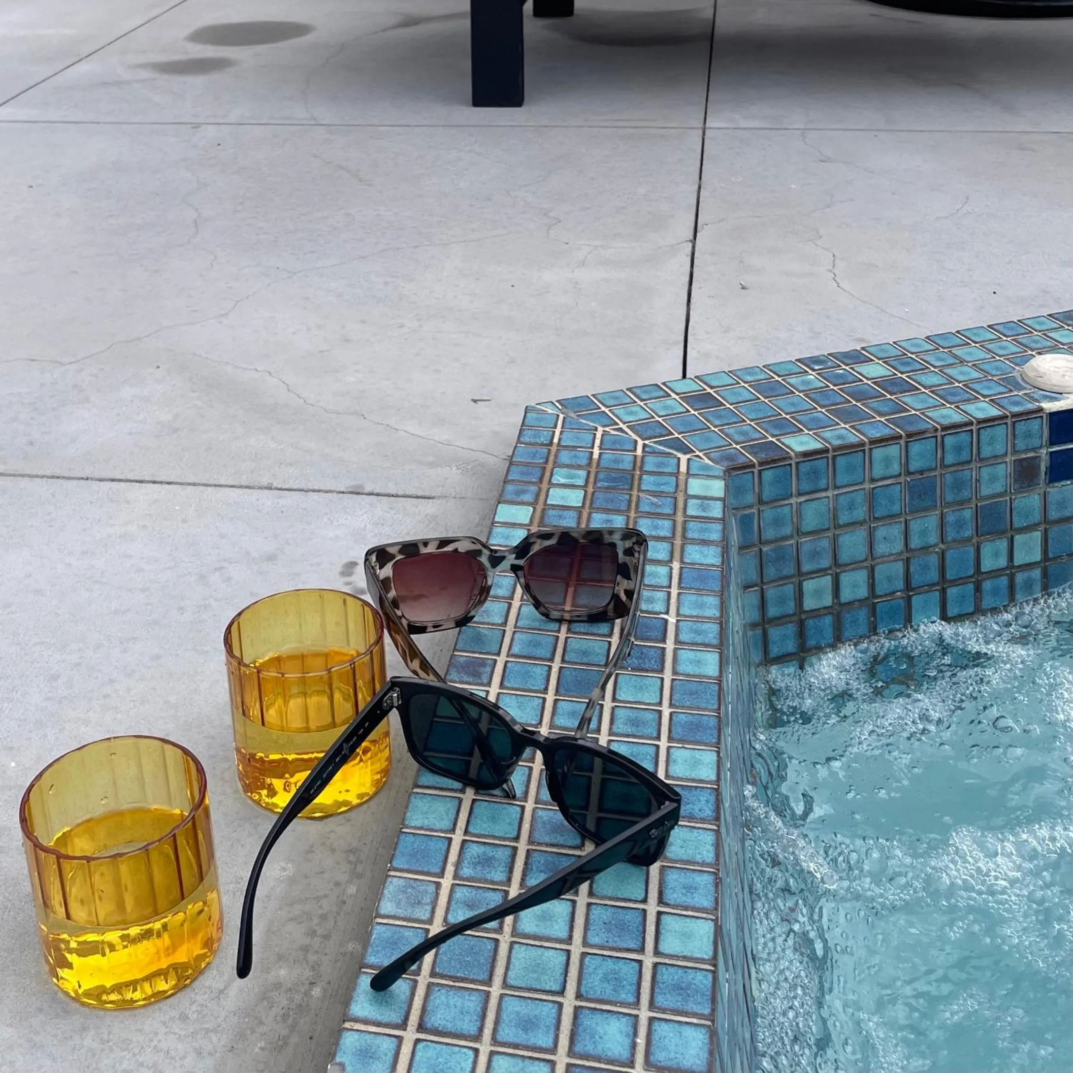 Hot Tub in Mount Eden Motel