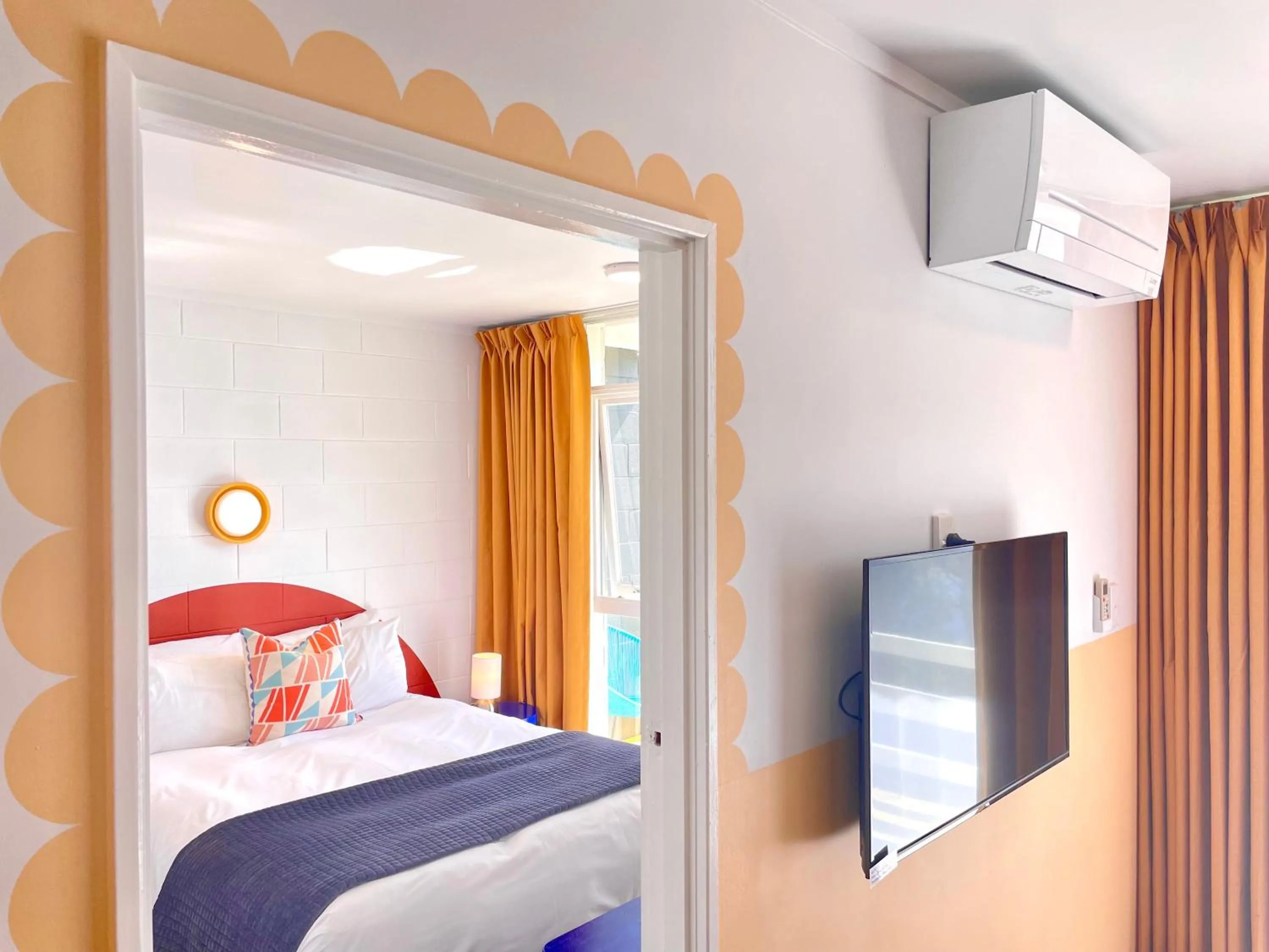 TV and multimedia, Bed in Mount Eden Motel