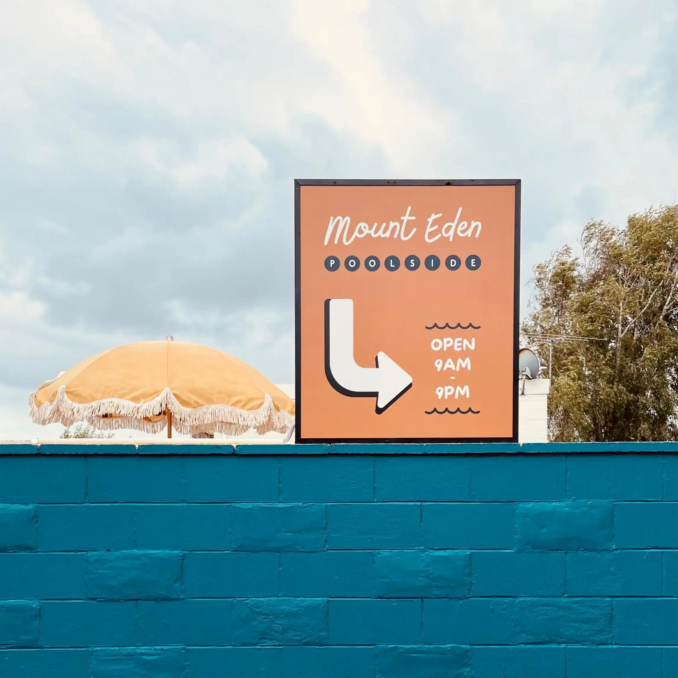 Swimming pool in Mount Eden Motel