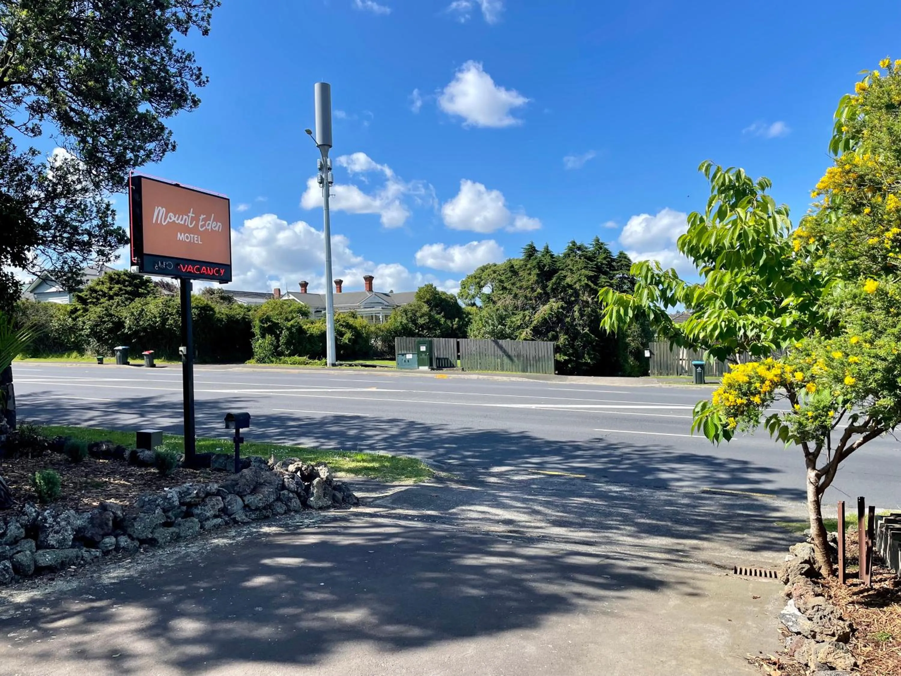 Facade/entrance in Mount Eden Motel