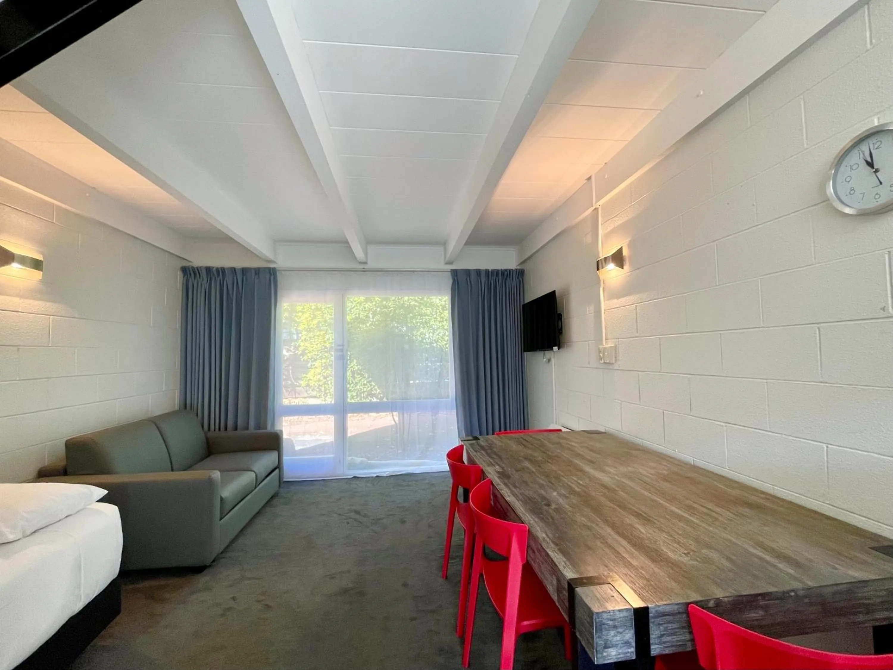 TV and multimedia in Mount Eden Motel