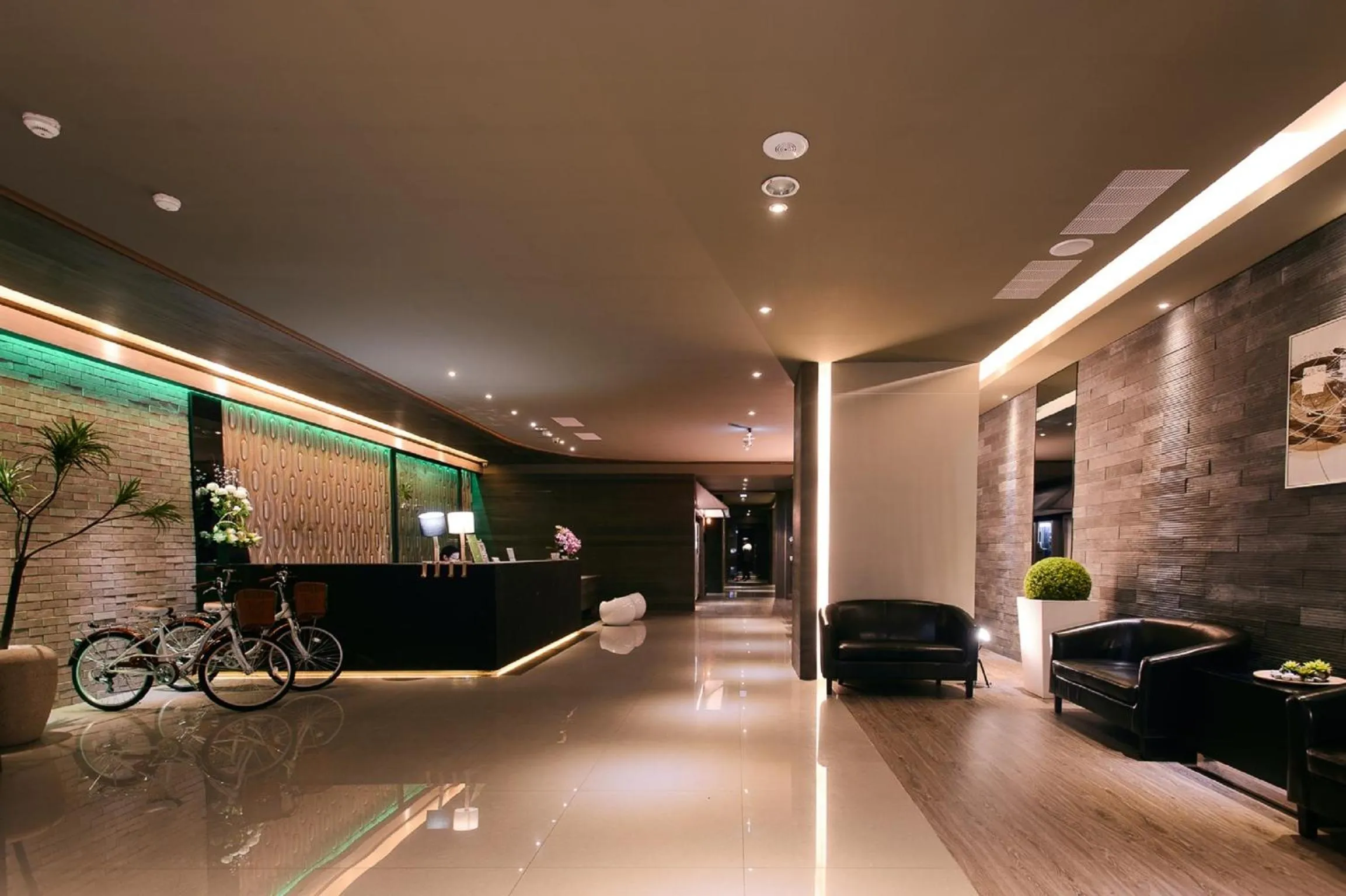Lobby or reception in Kiwi Express Hotel - Jiuru Rd