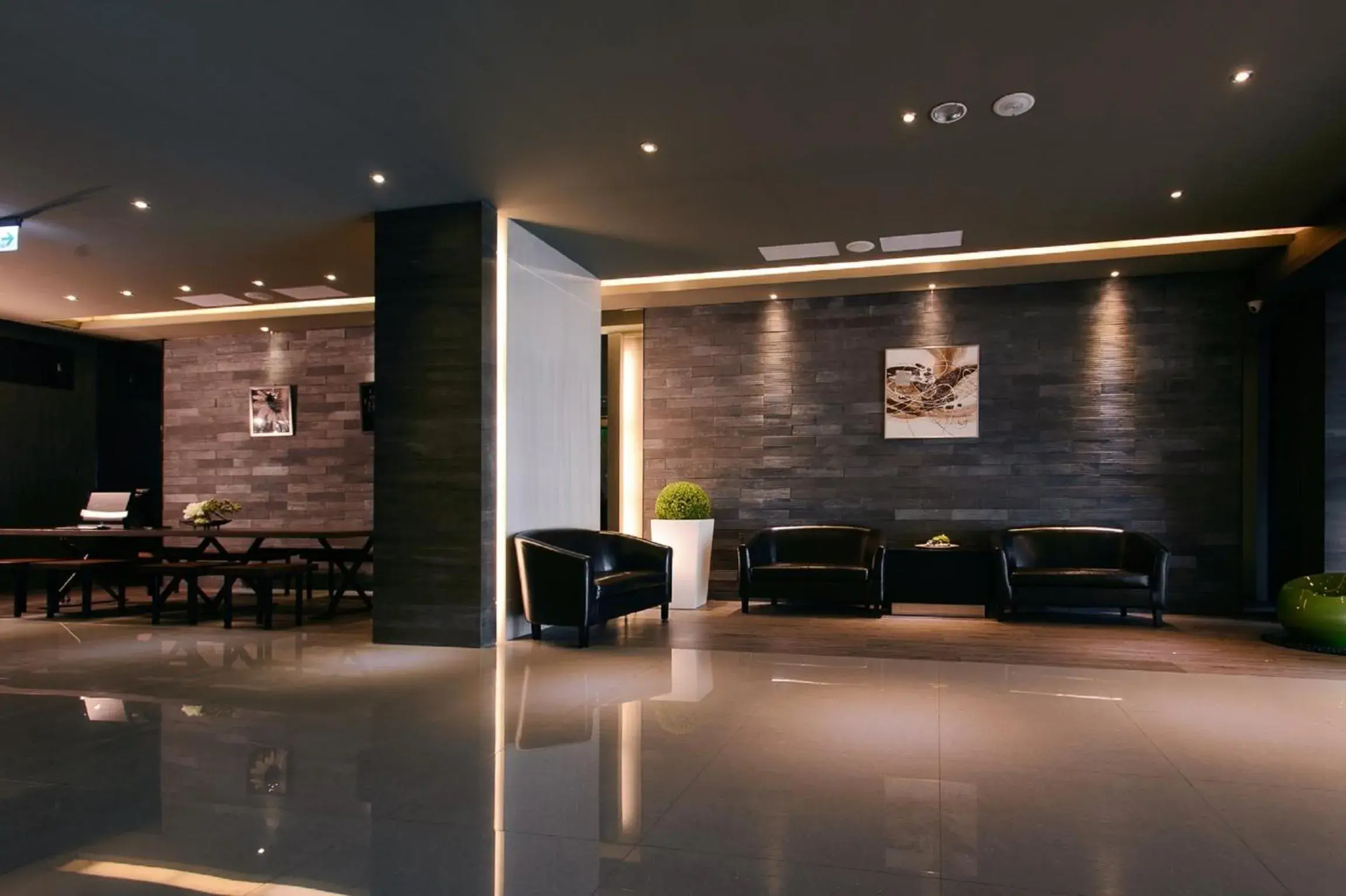 Lobby or reception in Kiwi Express Hotel - Jiuru Rd Lobby or reception in Kiwi Express Hotel - Jiuru Rd