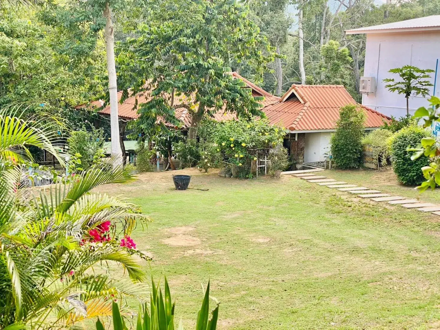 Property building in Relax Camp Resort Kaeng Krachan Property building in Relax Camp Resort Kaeng Krachan