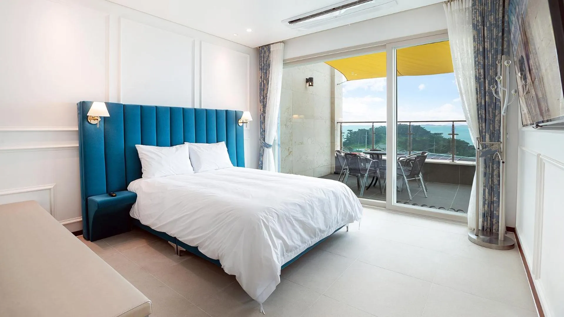 Bed in Ganghwa Elijah Resort