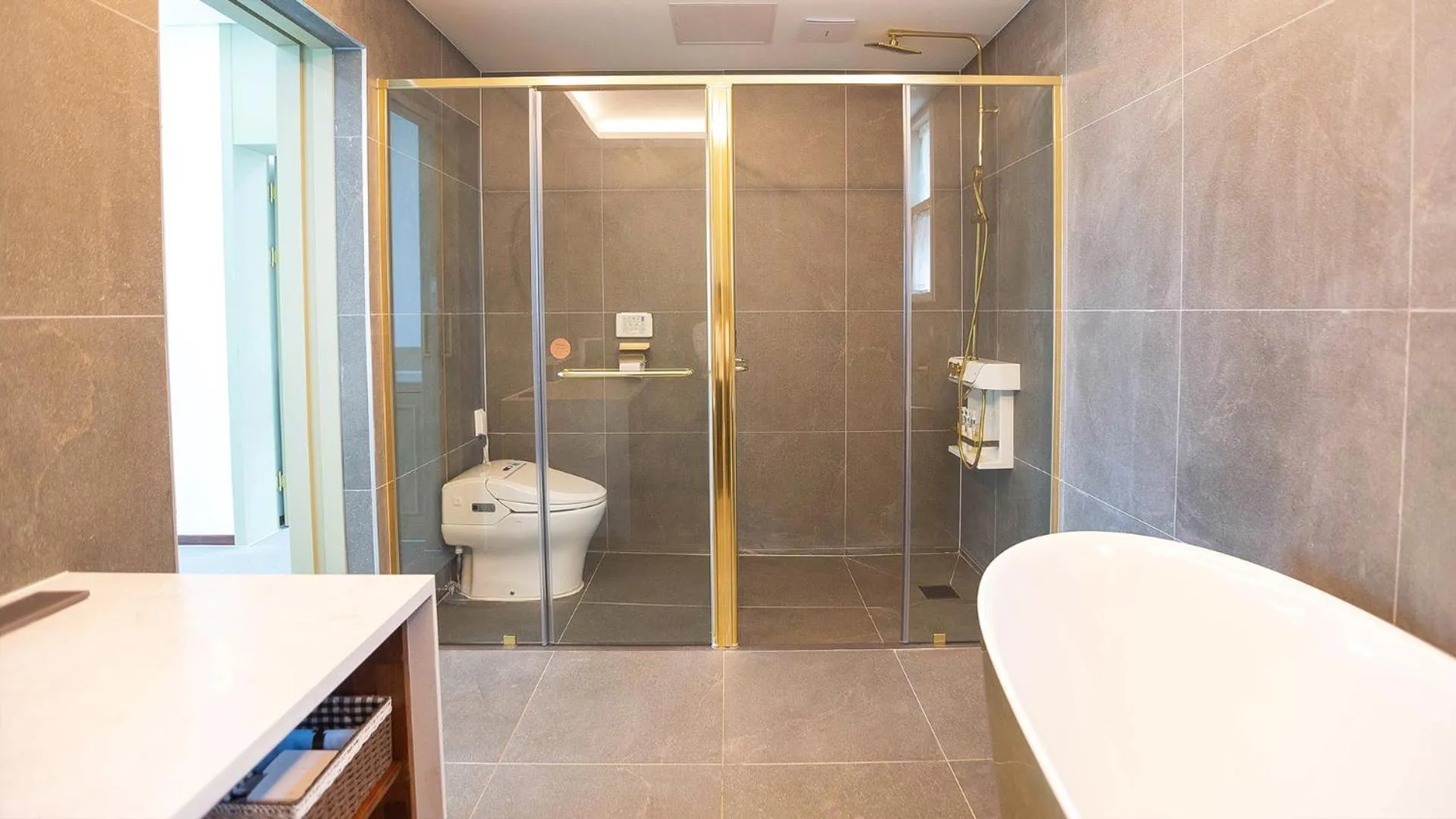 Shower in Ganghwa Elijah Resort