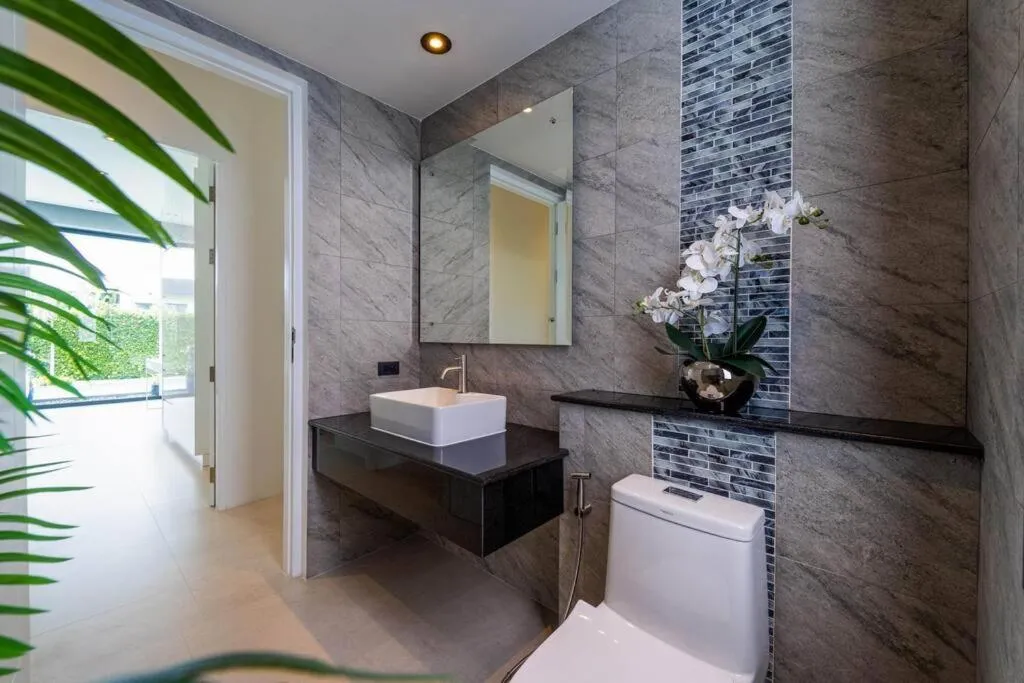 Luxury Modern 6 Bed Private Pool Villa LLW