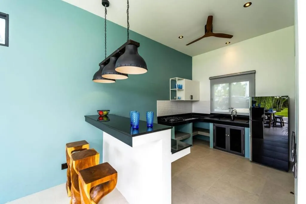 Luxury Modern 6 Bed Private Pool Villa LLW