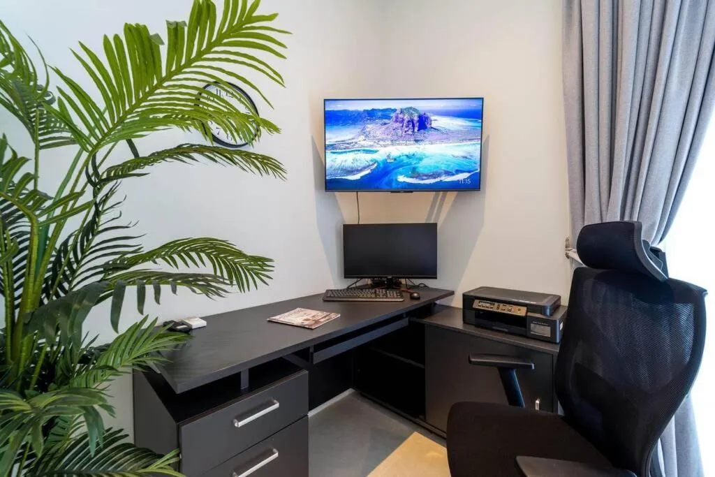 Luxury Modern 6 Bed Private Pool Villa LLW