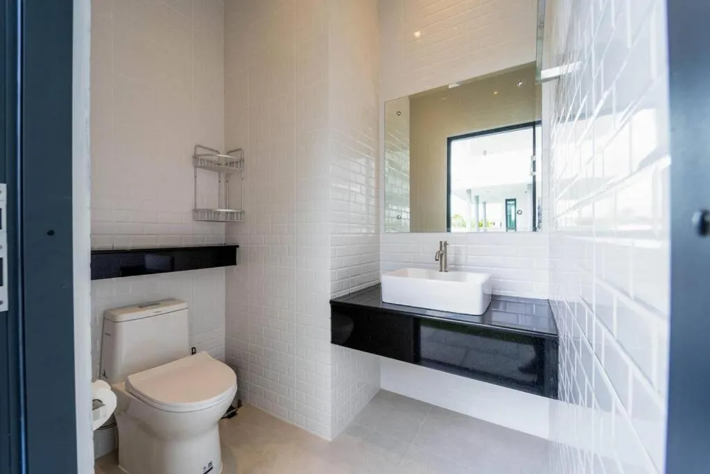 Luxury Modern 6 Bed Private Pool Villa LLW