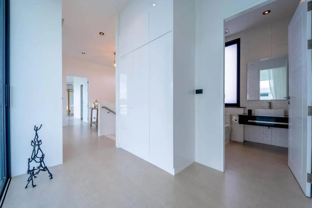 Luxury Modern 6 Bed Private Pool Villa LLW