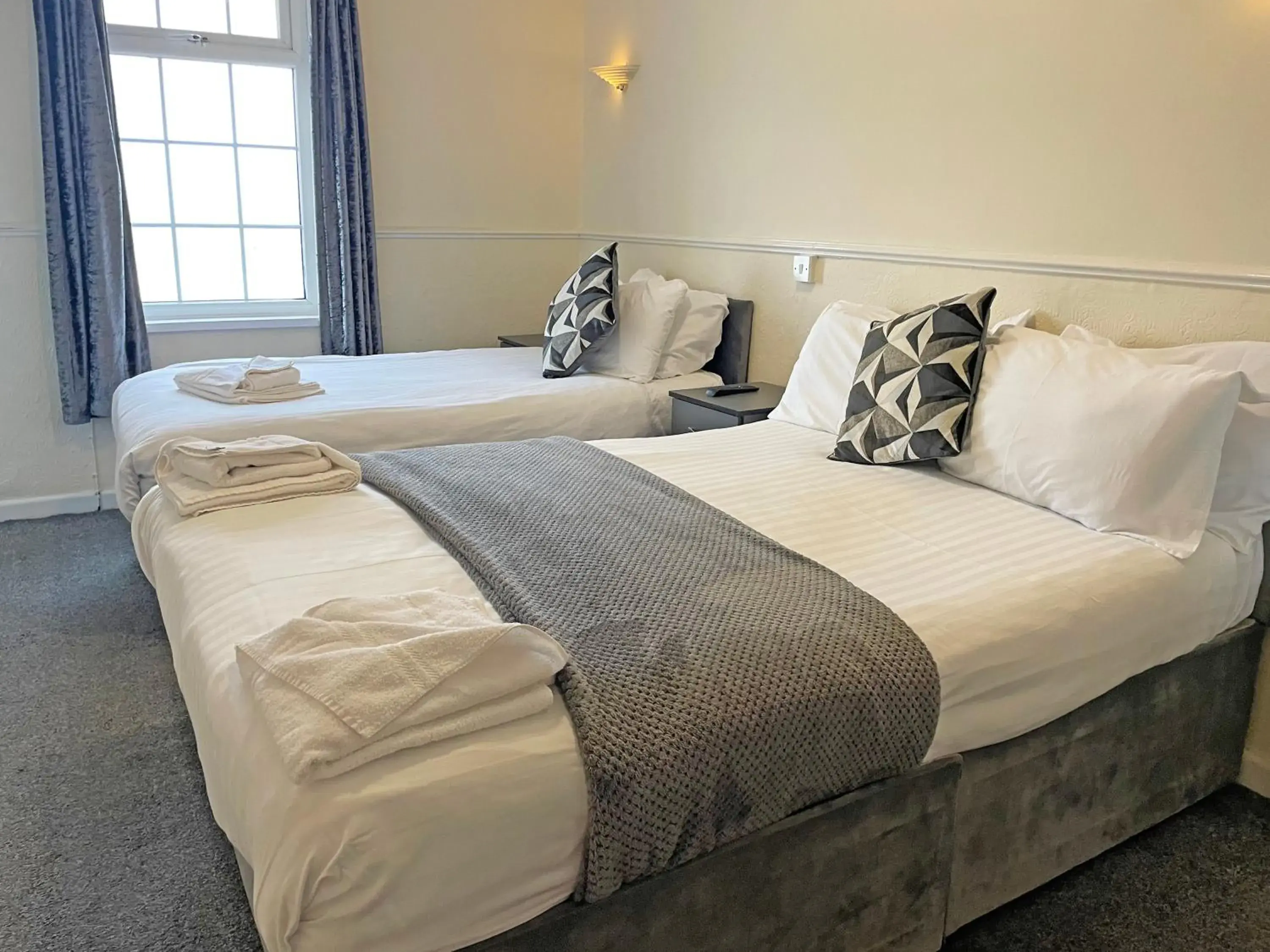 Bedroom, Bed in The President Hotel Bedroom, Bed in The President Hotel