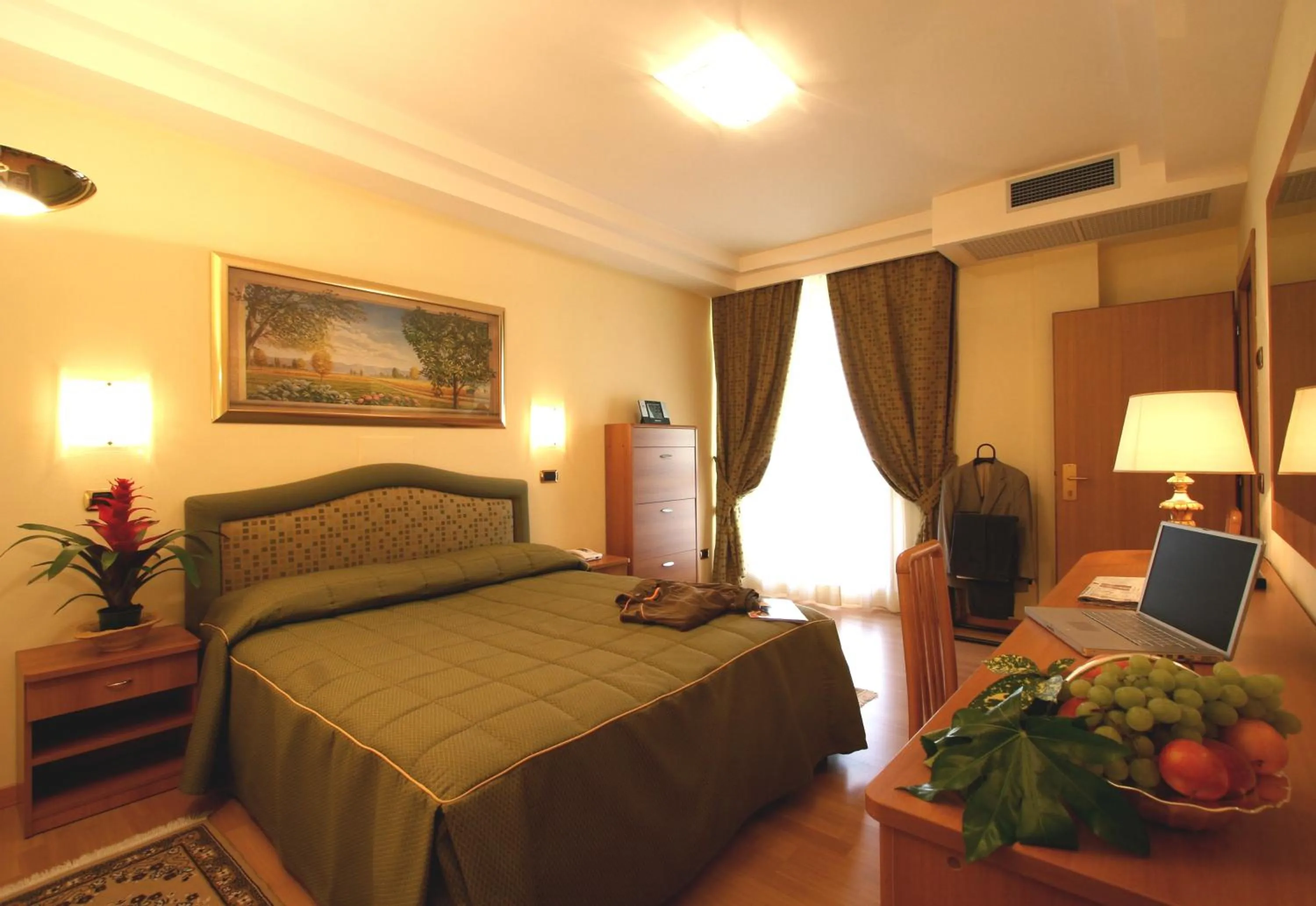 Photo of the whole room, Bed in Hotel Villa Luca