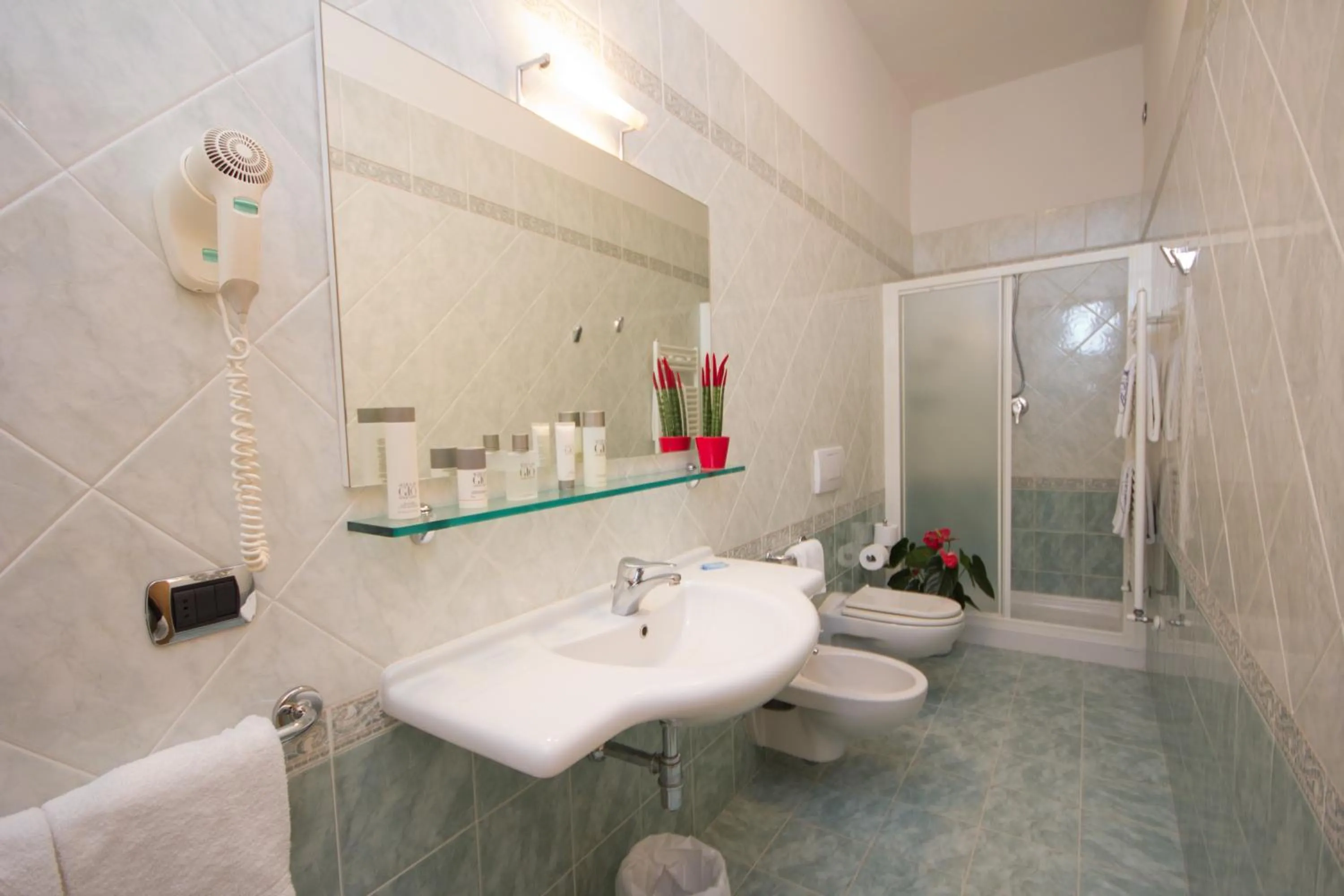 Shower in Hotel Villa Luca