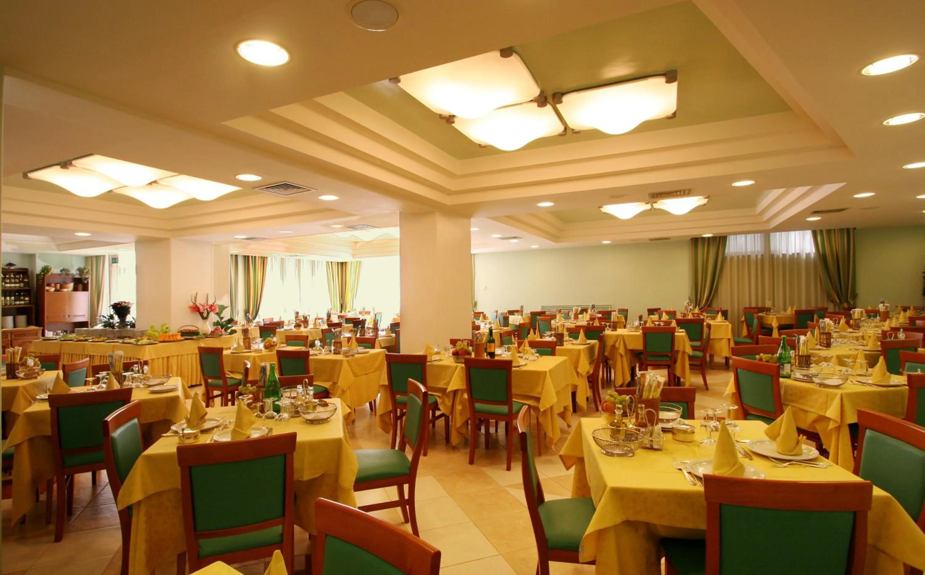 Restaurant/places to eat in Hotel Villa Luca