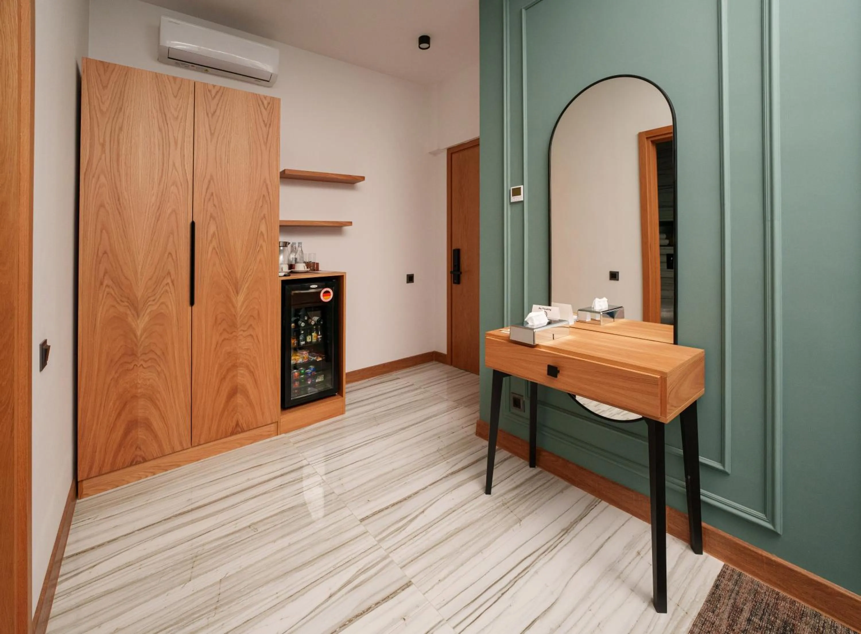 wardrobe in Revive Boutique Hotel