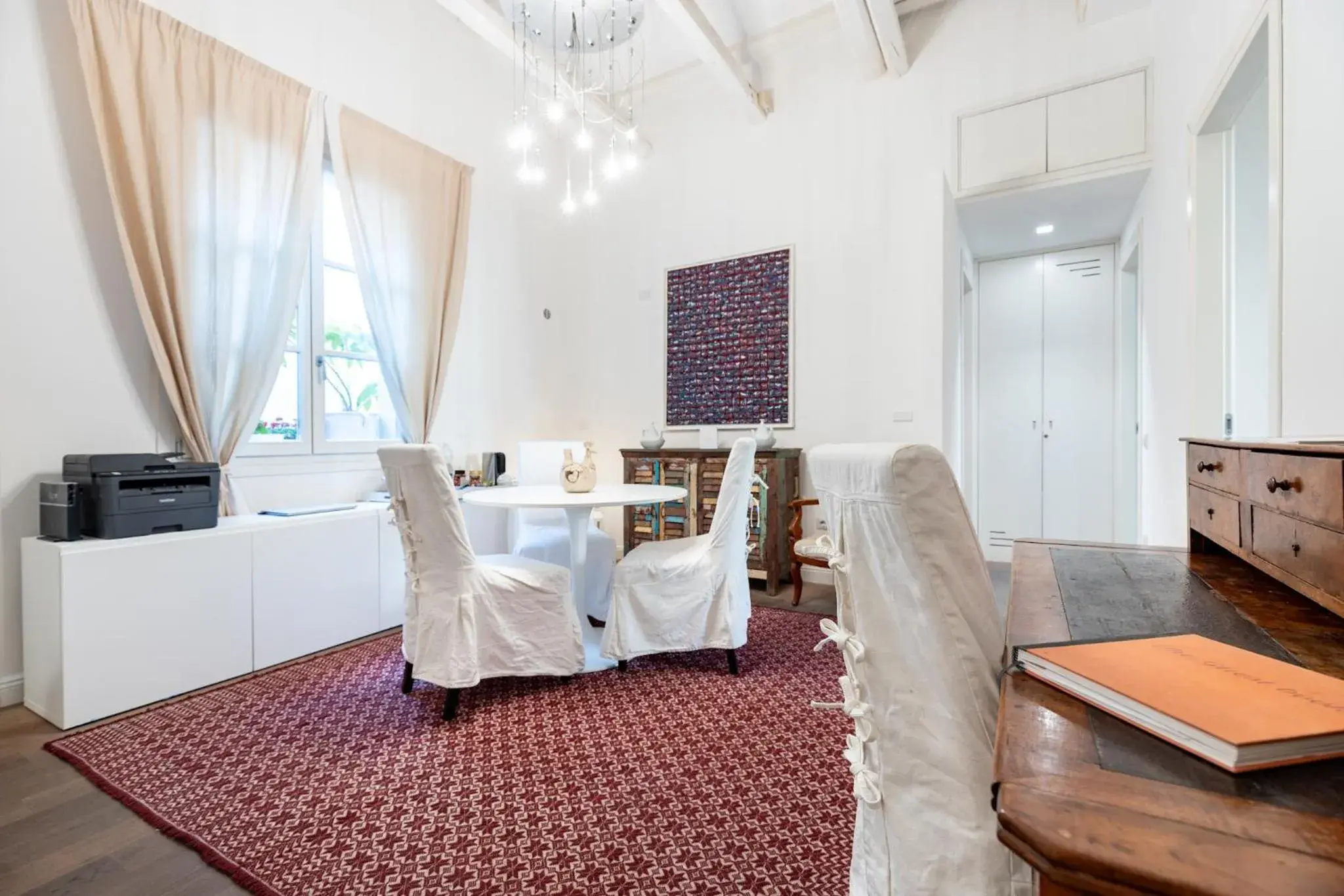 Efamoresca Efamoresca