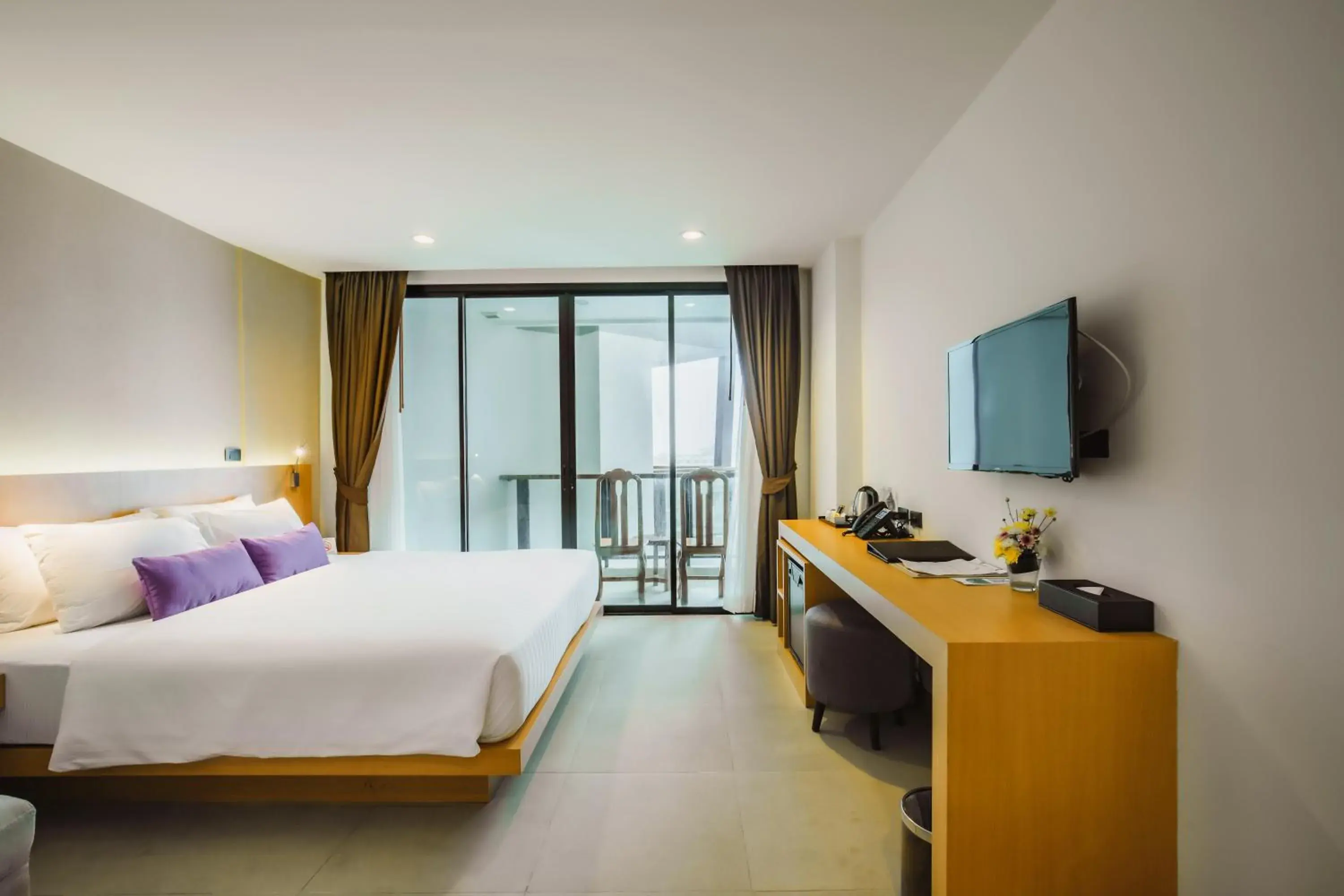 Bed in The Lunar Patong Bed in The Lunar Patong