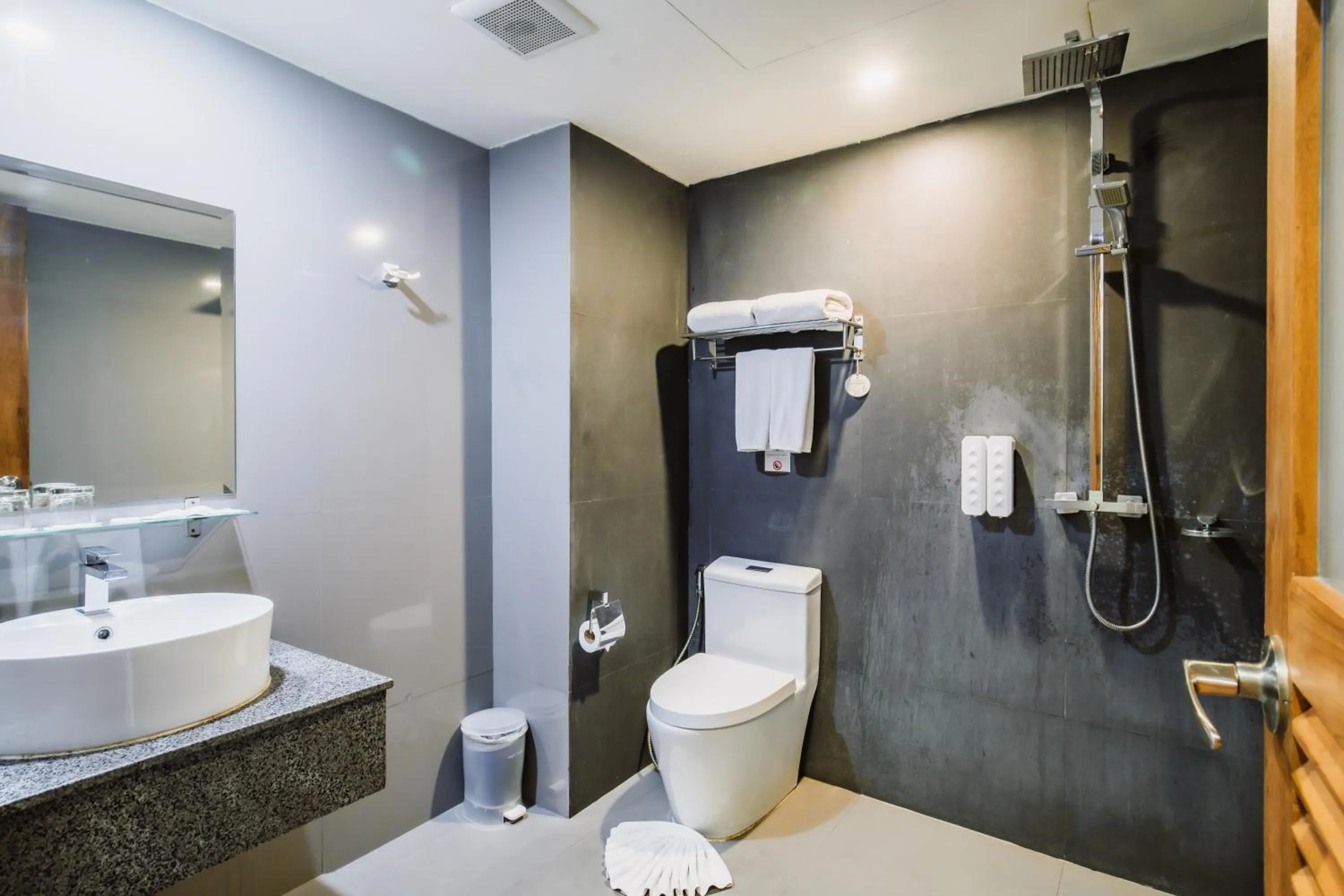 Shower in The Lunar Patong