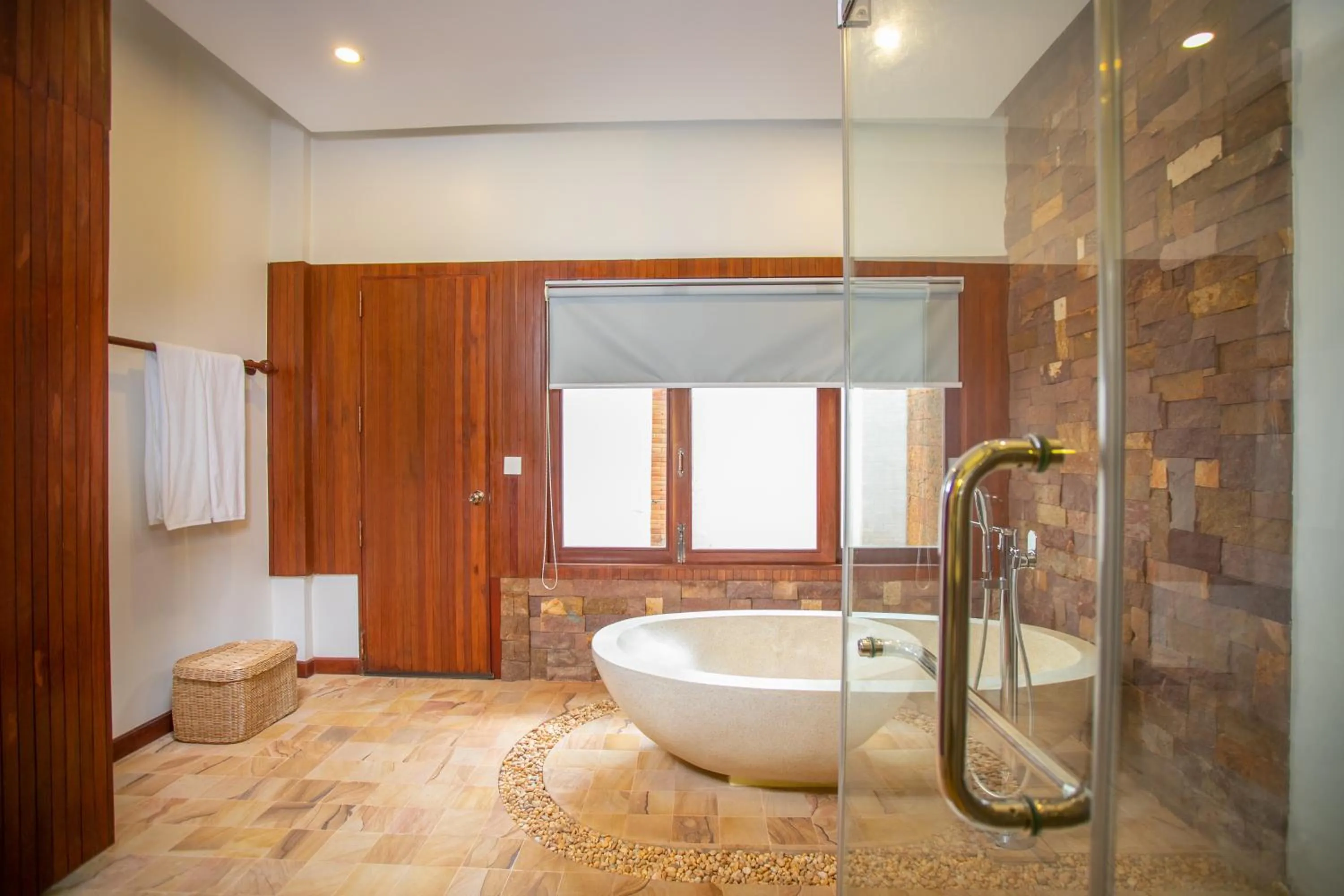 Bath in Mera Residence