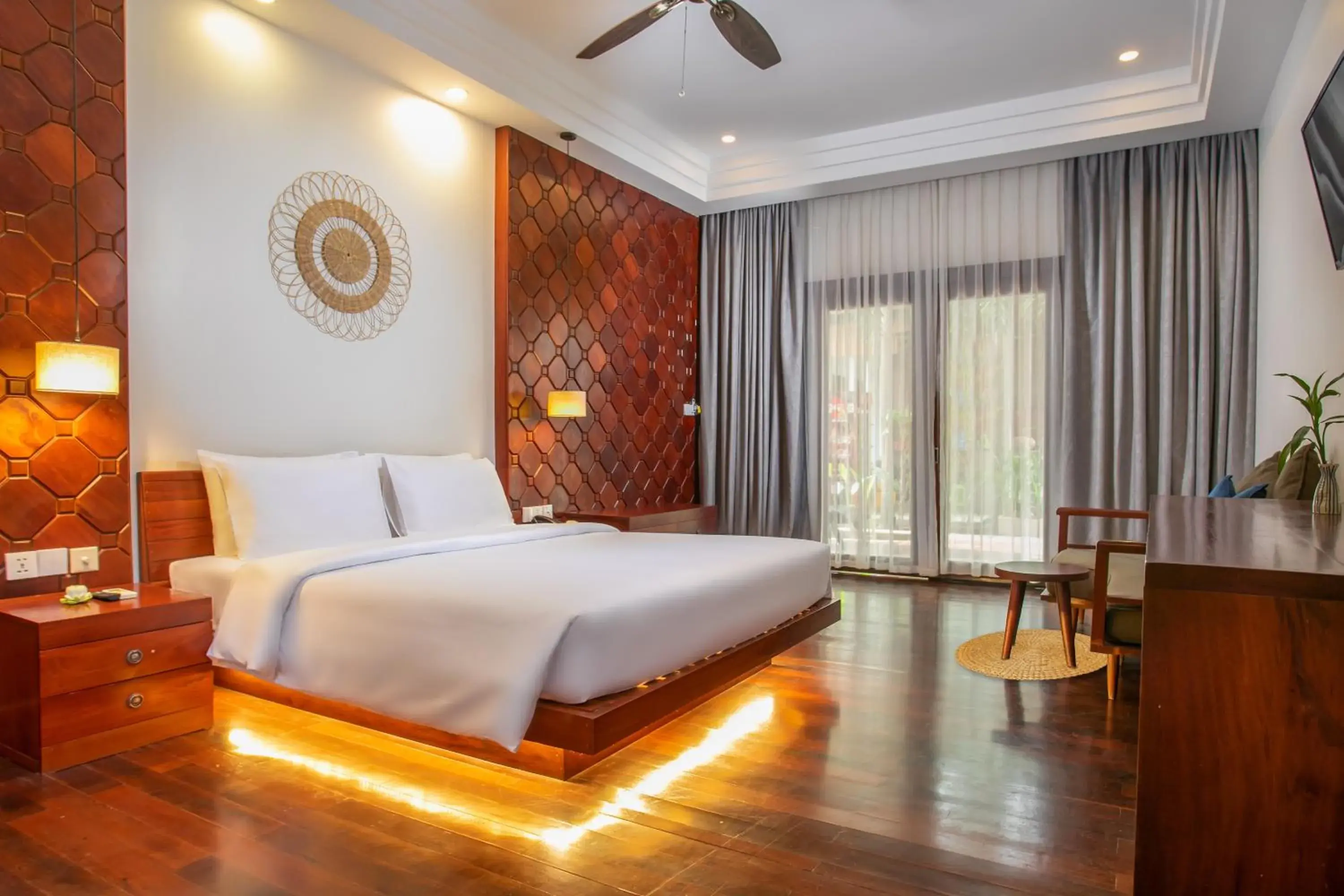 Bedroom, Bed in Mera Residence Bedroom, Bed in Mera Residence