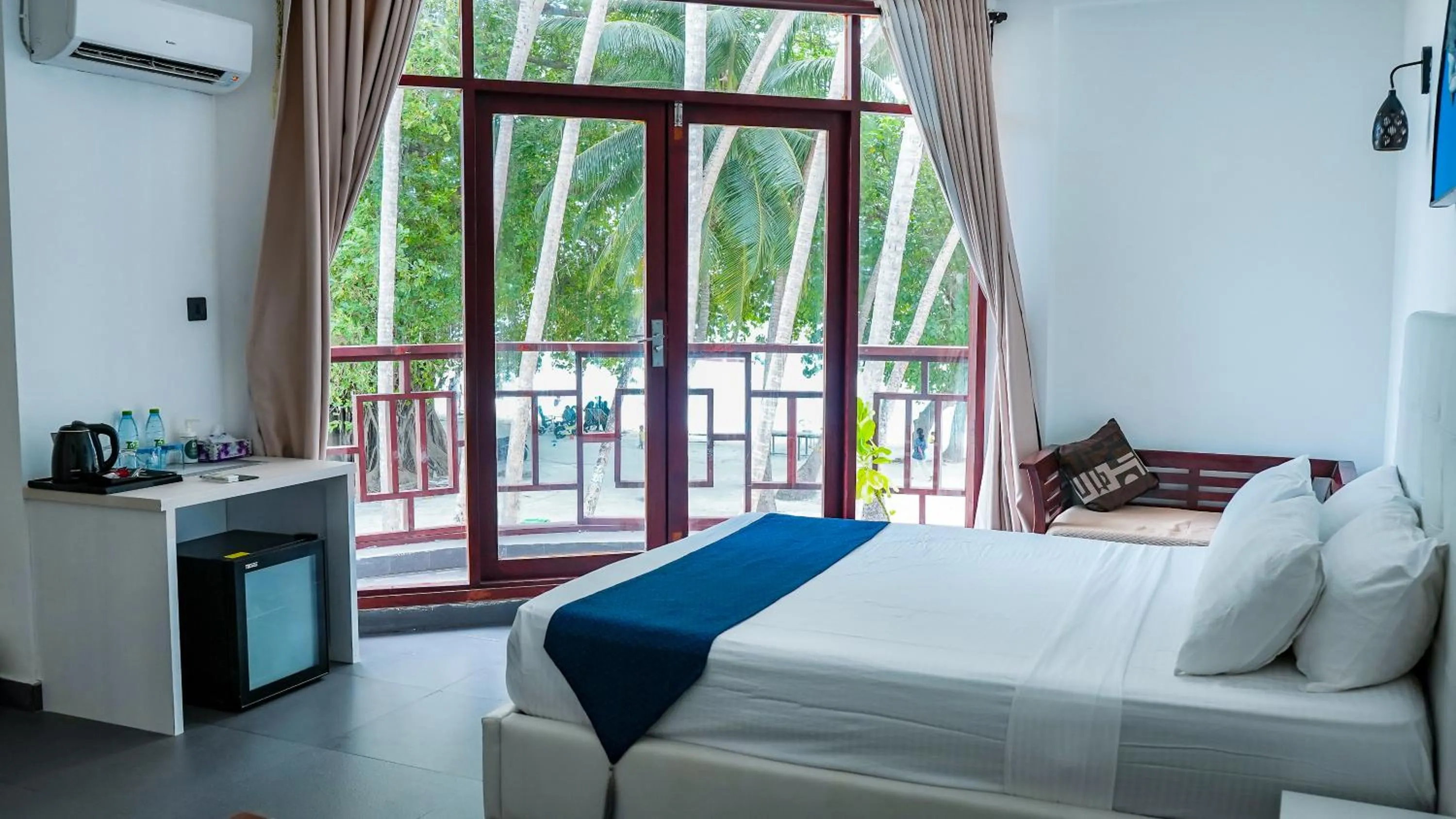 Balcony/Terrace, Bed in Silver Oasis Maldives