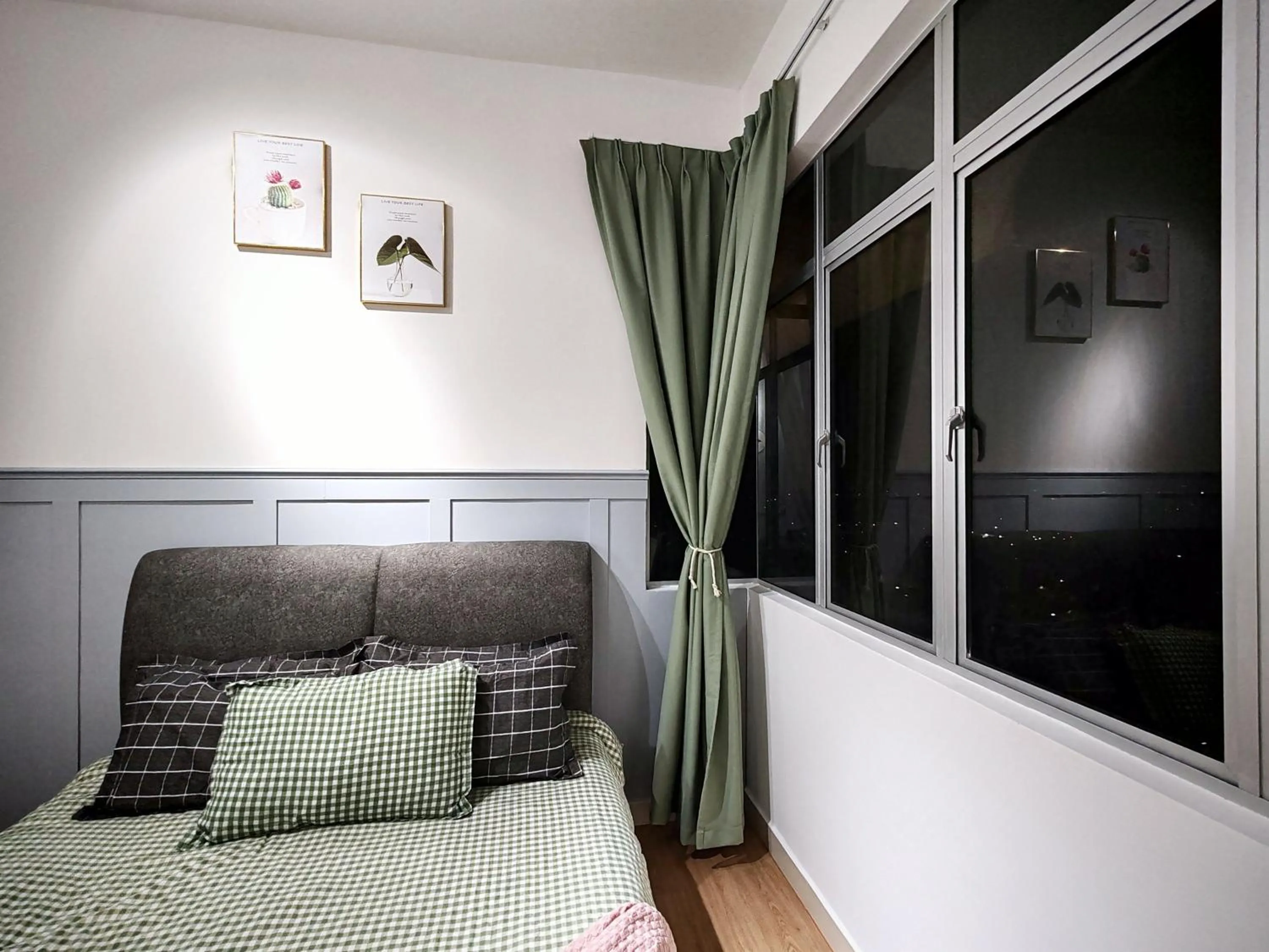 Bed in Moon Classic Falim by Irainbow