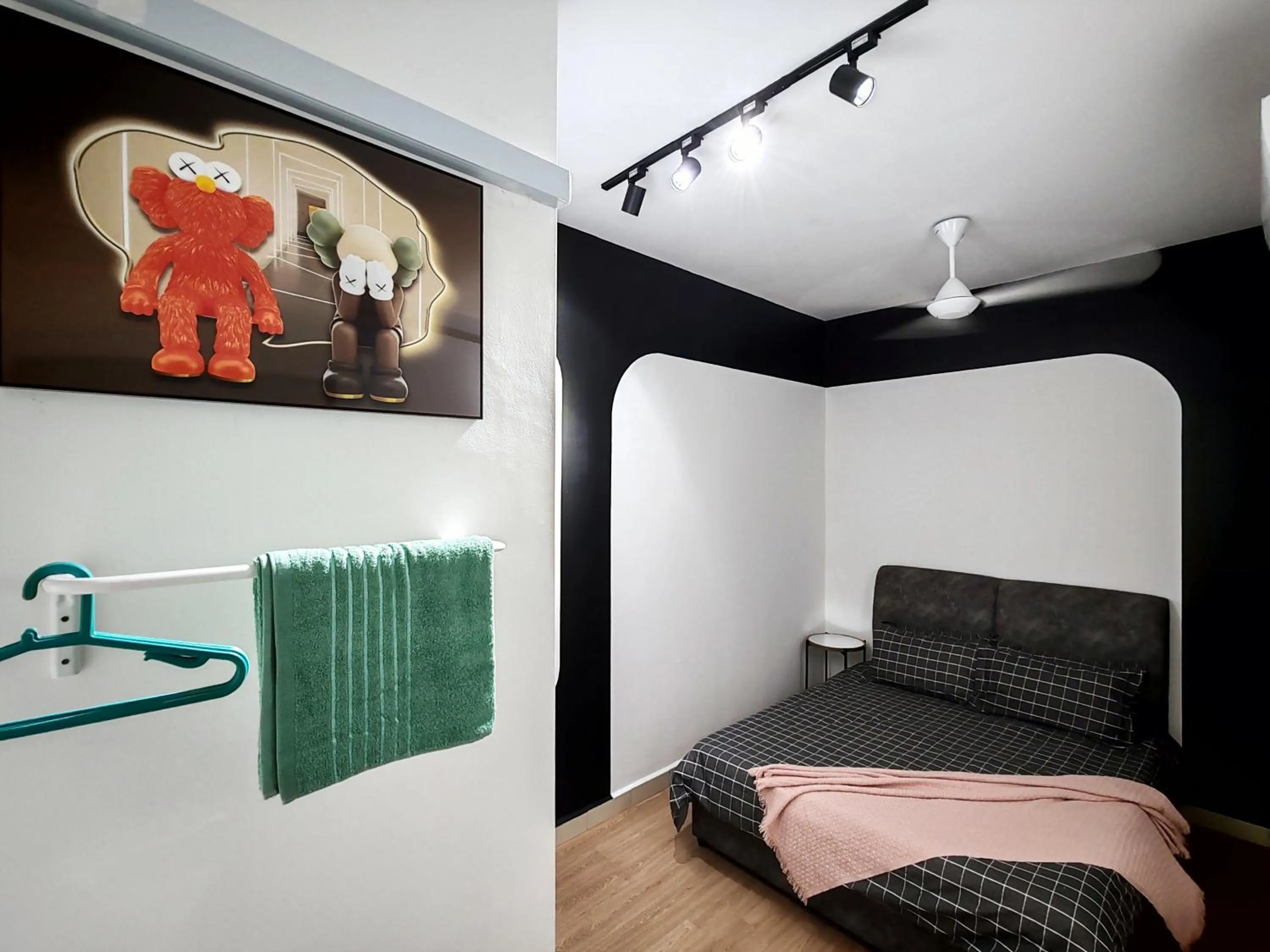 Bed in Moon Classic Falim by Irainbow