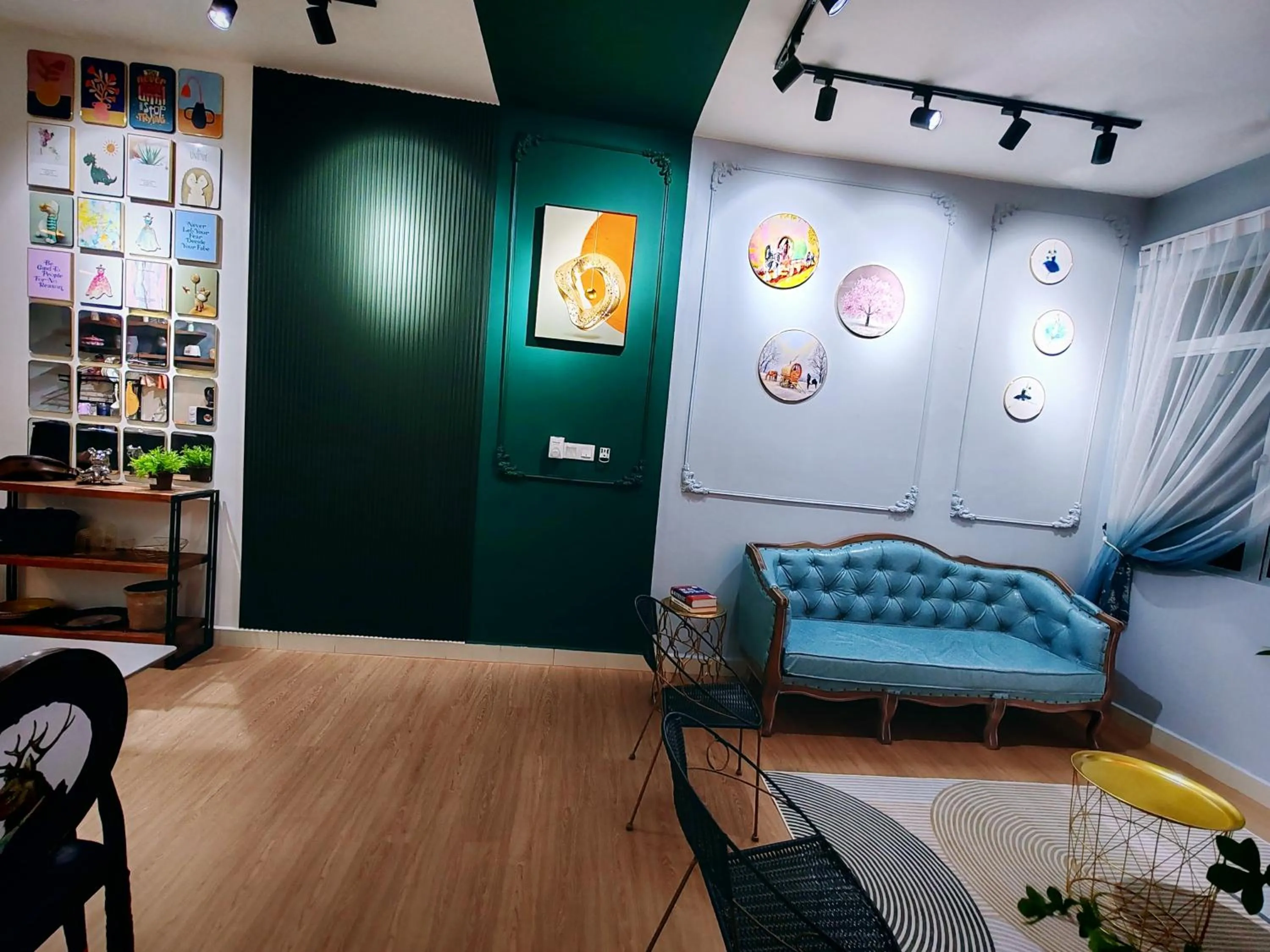 Moon Classic Falim by Irainbow